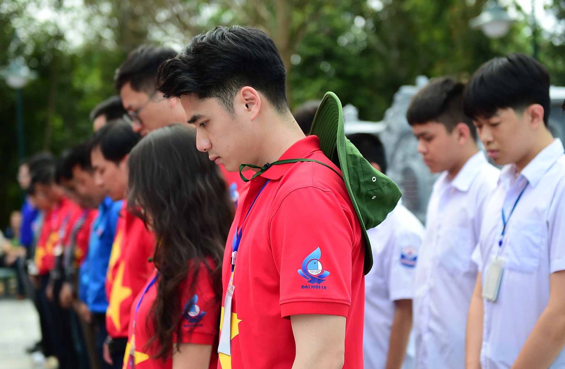 Hành trình Điện Biên Phủ-Khát vọng non sông: Nghiêng mình bên