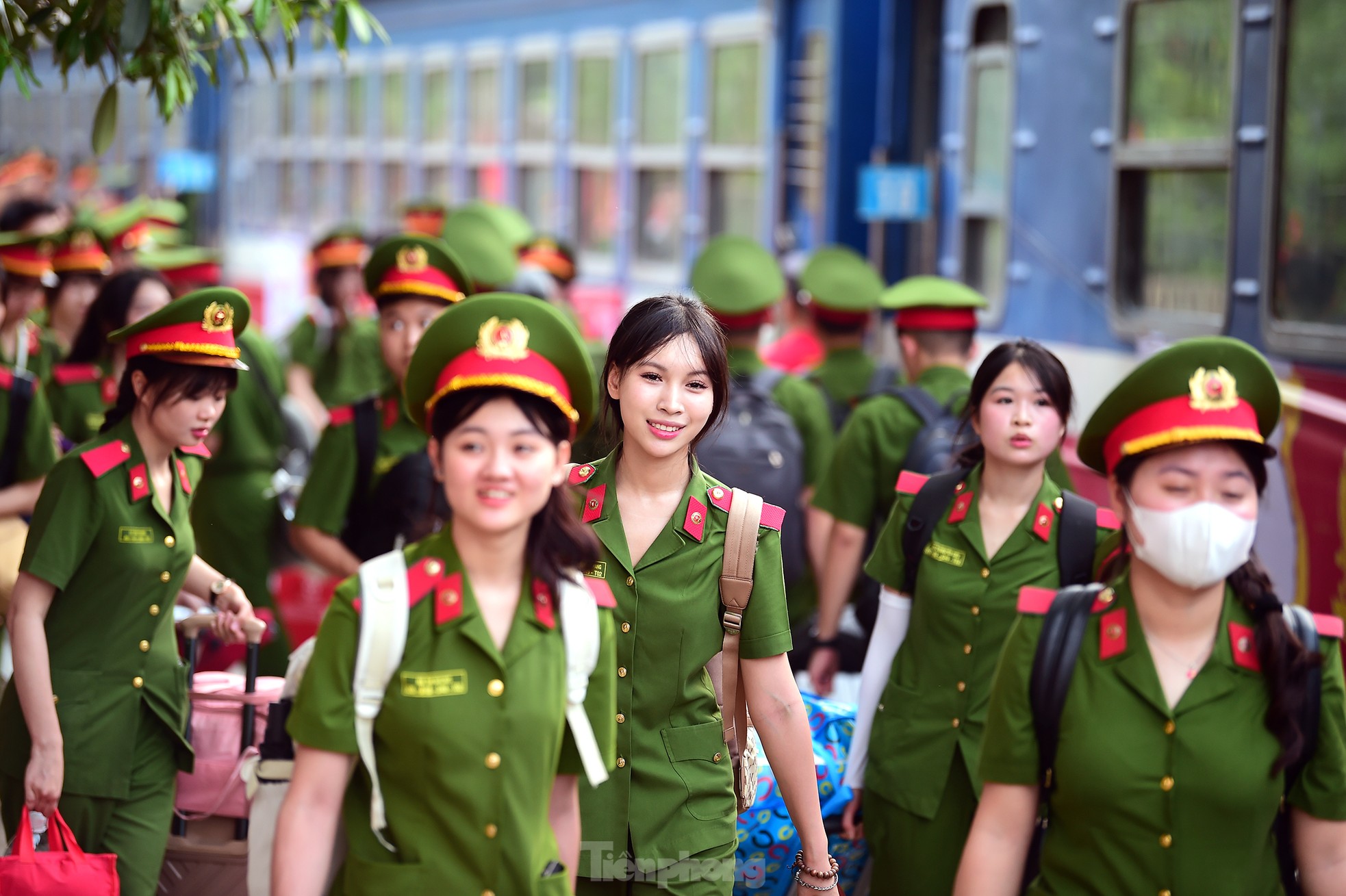 Chuyến tàu Thống nhất đặc biệt mang 'Bản hùng ca toàn thắng' hướng về đại lễ 30/4 ảnh 5