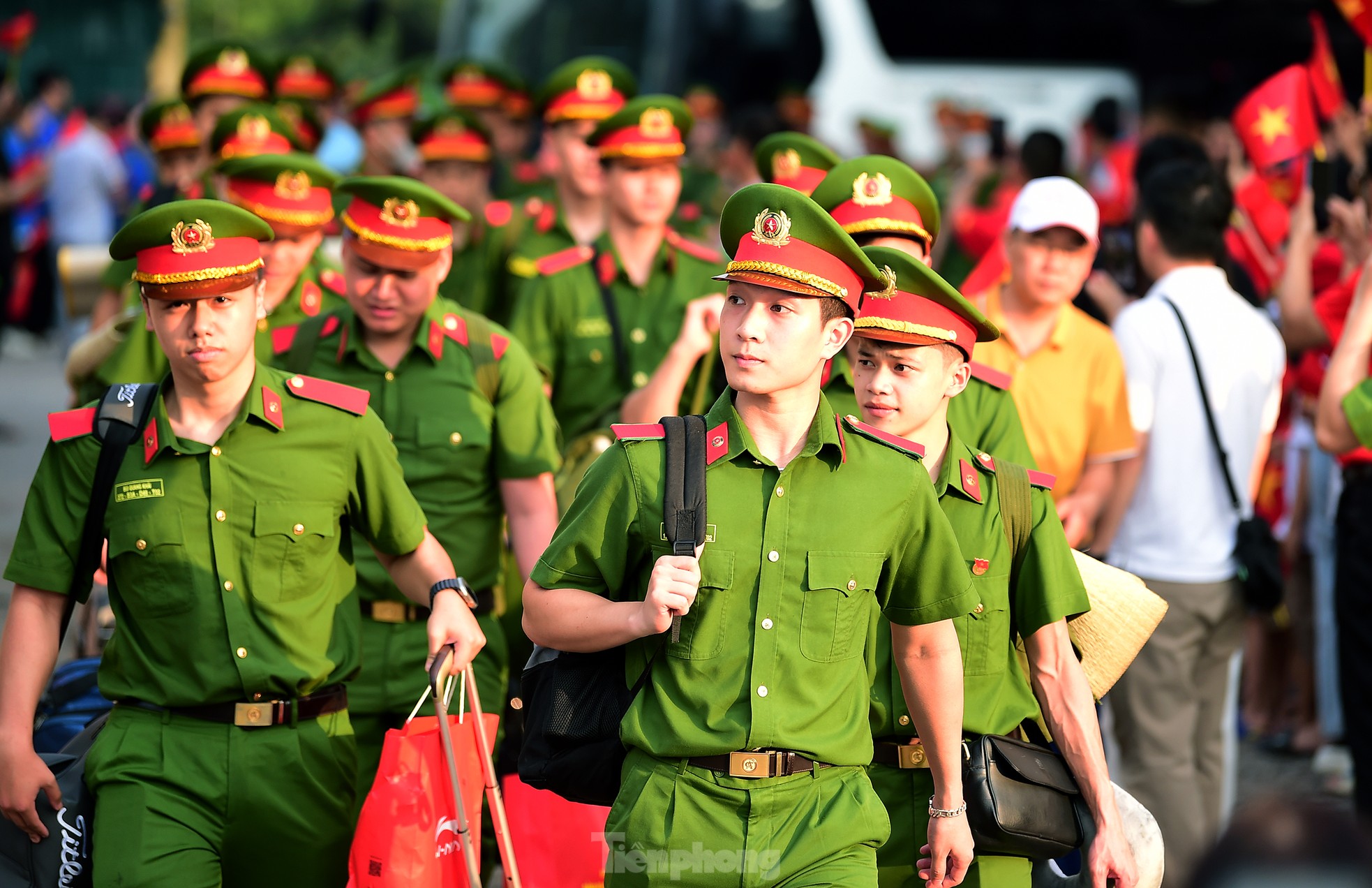 Chuyến tàu Thống nhất đặc biệt mang 'Bản hùng ca toàn thắng' hướng về đại lễ 30/4 ảnh 7
