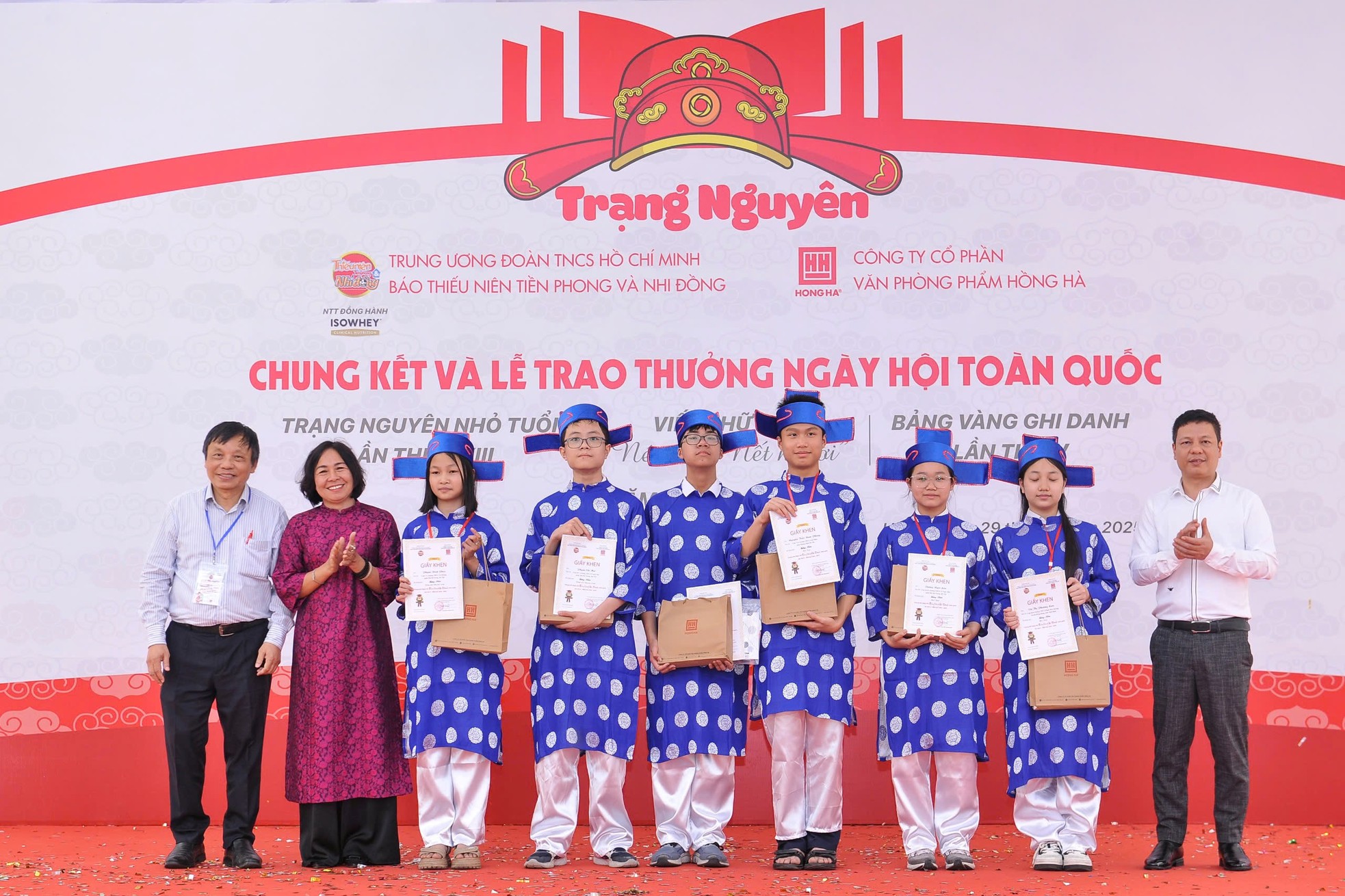 Vinh danh 18 Trạng nguyên toàn quốc ảnh 15