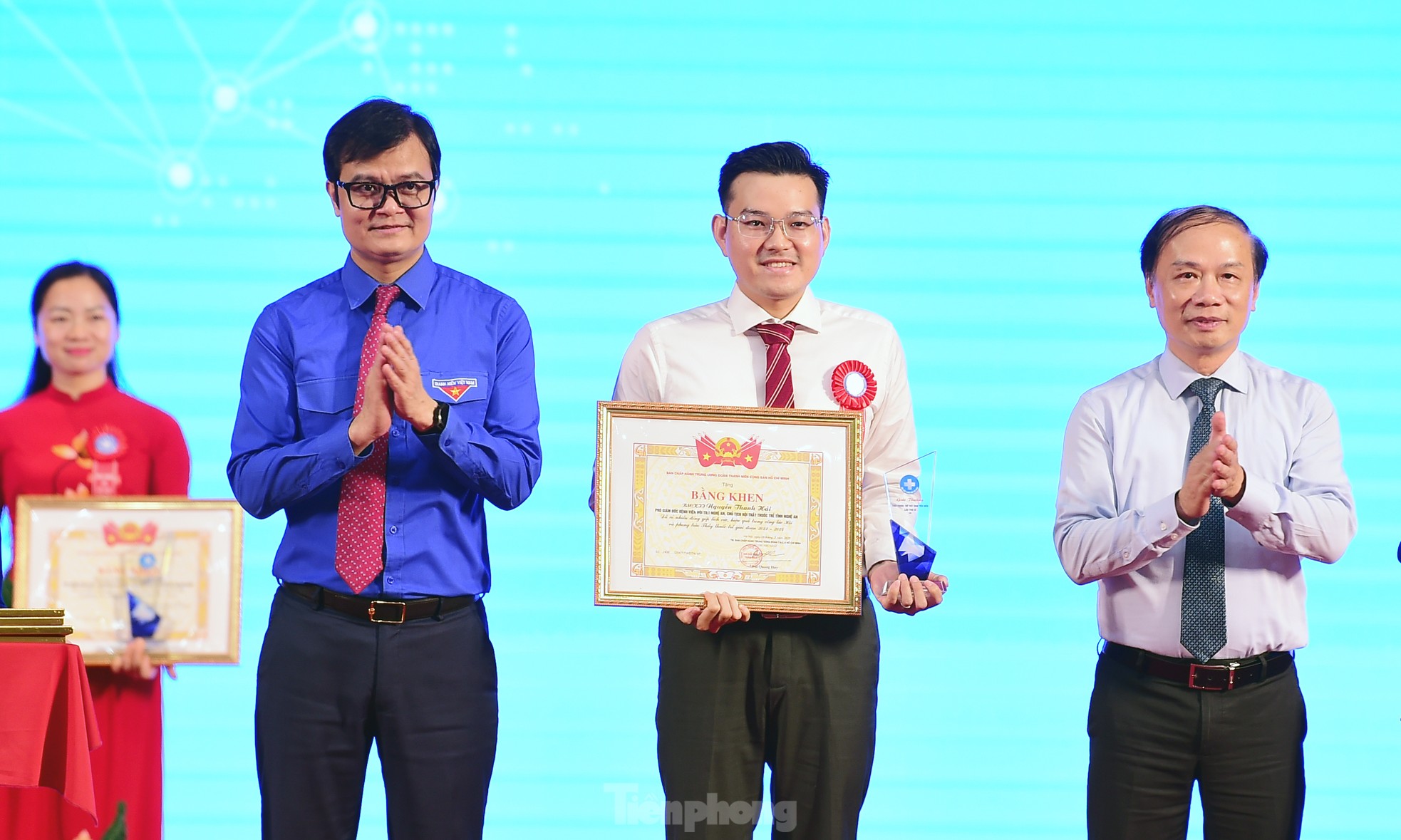 'Chiến binh áo trắng' cùng AI khám sàng lọc, chăm sóc sức khoẻ cộng đồng ảnh 10