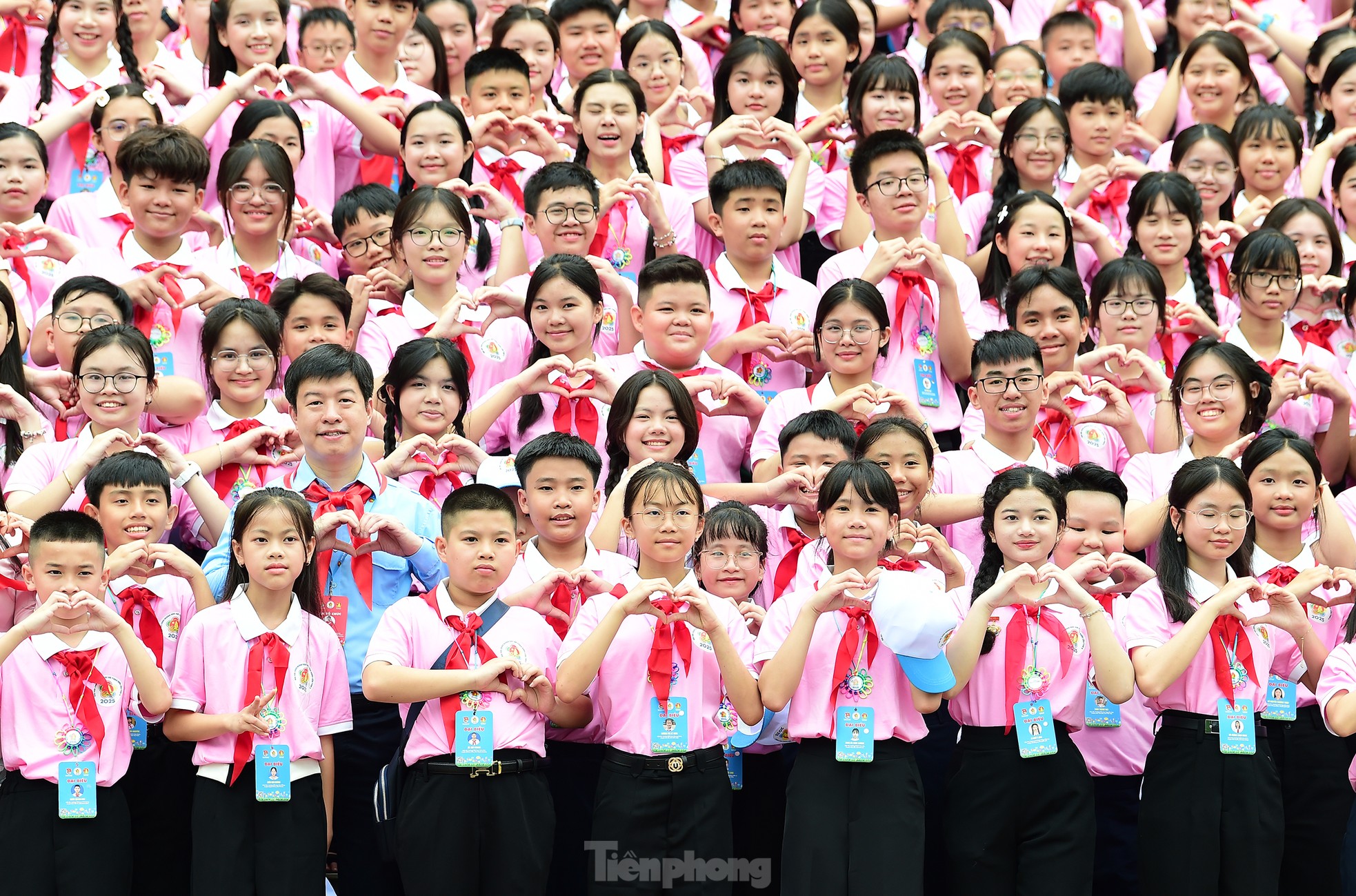 Đại biểu Cháu ngoan Bác Hồ thăm ‘địa chỉ đỏ’ đặc biệt tại Thủ đô Hà Nội ảnh 5