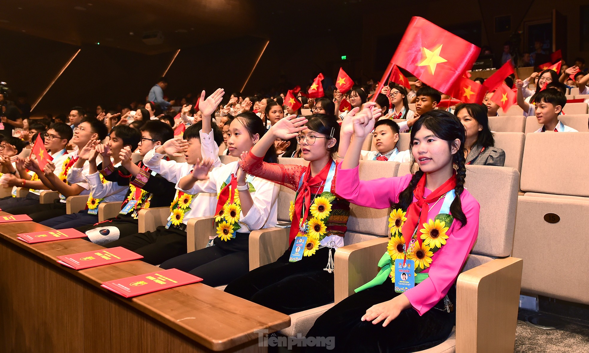 'Ai yêu Bác Hồ Chí Minh hơn thiếu niên nhi đồng' ảnh 20