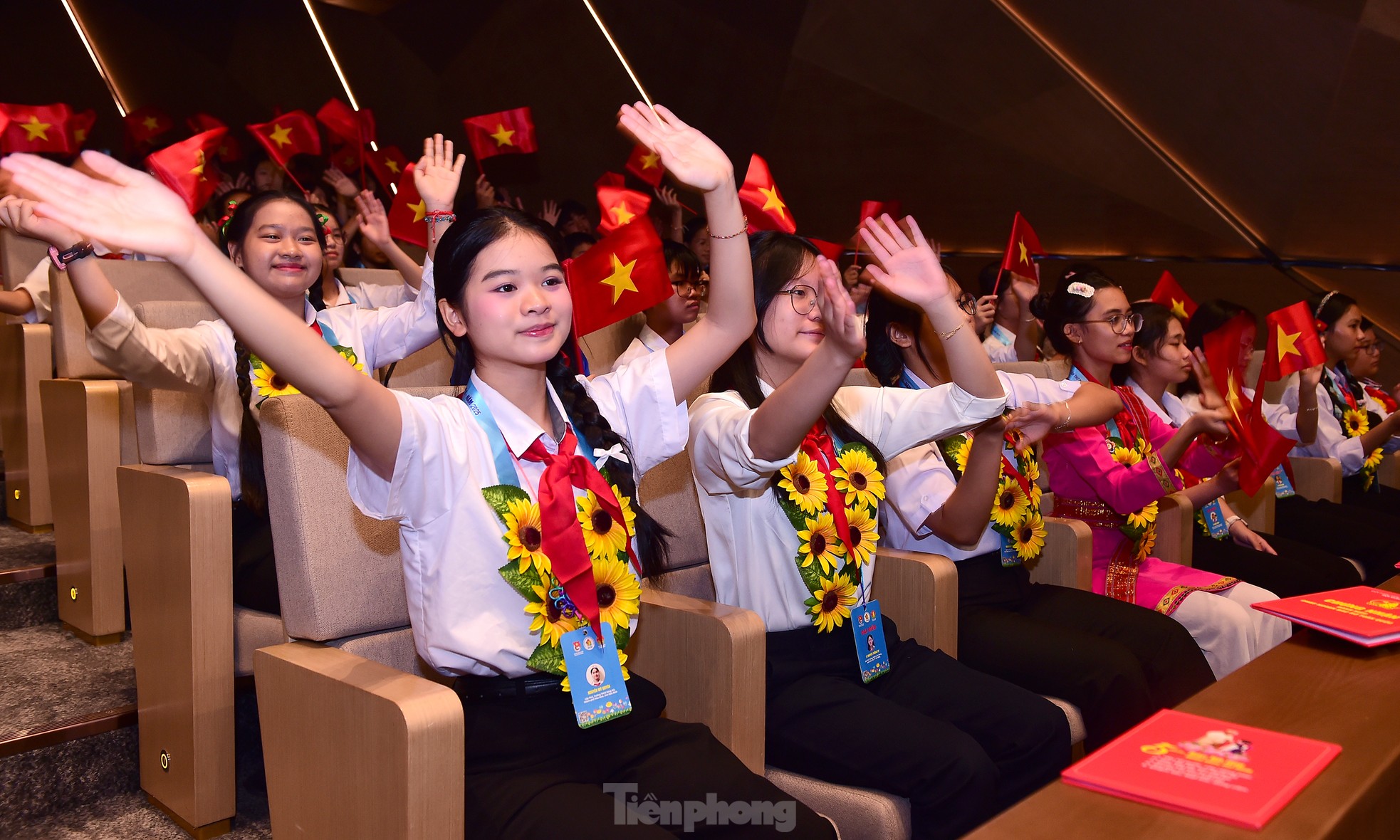 'Ai yêu Bác Hồ Chí Minh hơn thiếu niên nhi đồng' ảnh 19