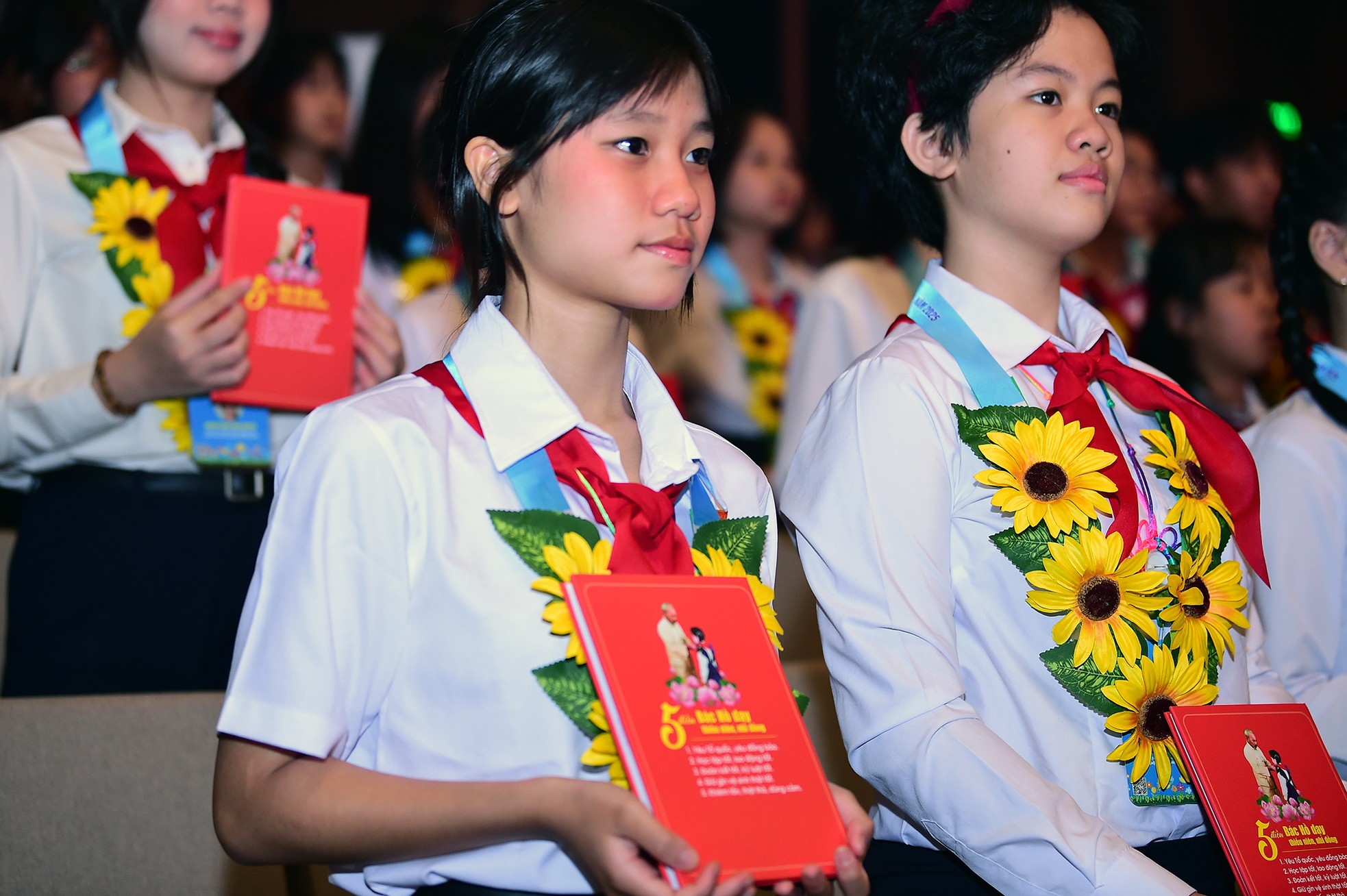 'Ai yêu Bác Hồ Chí Minh hơn thiếu niên nhi đồng' ảnh 16
