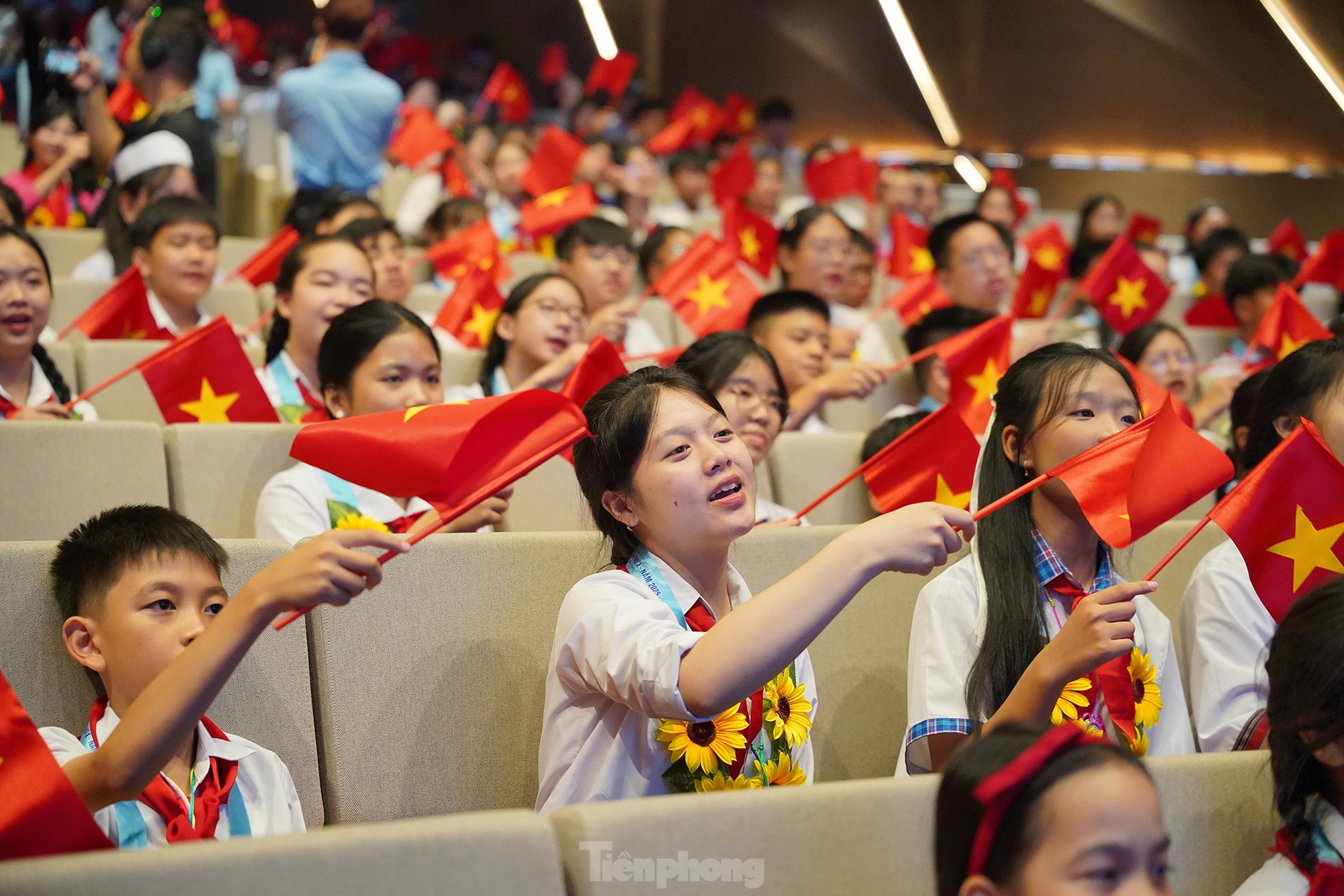 'Ai yêu Bác Hồ Chí Minh hơn thiếu niên nhi đồng' ảnh 18