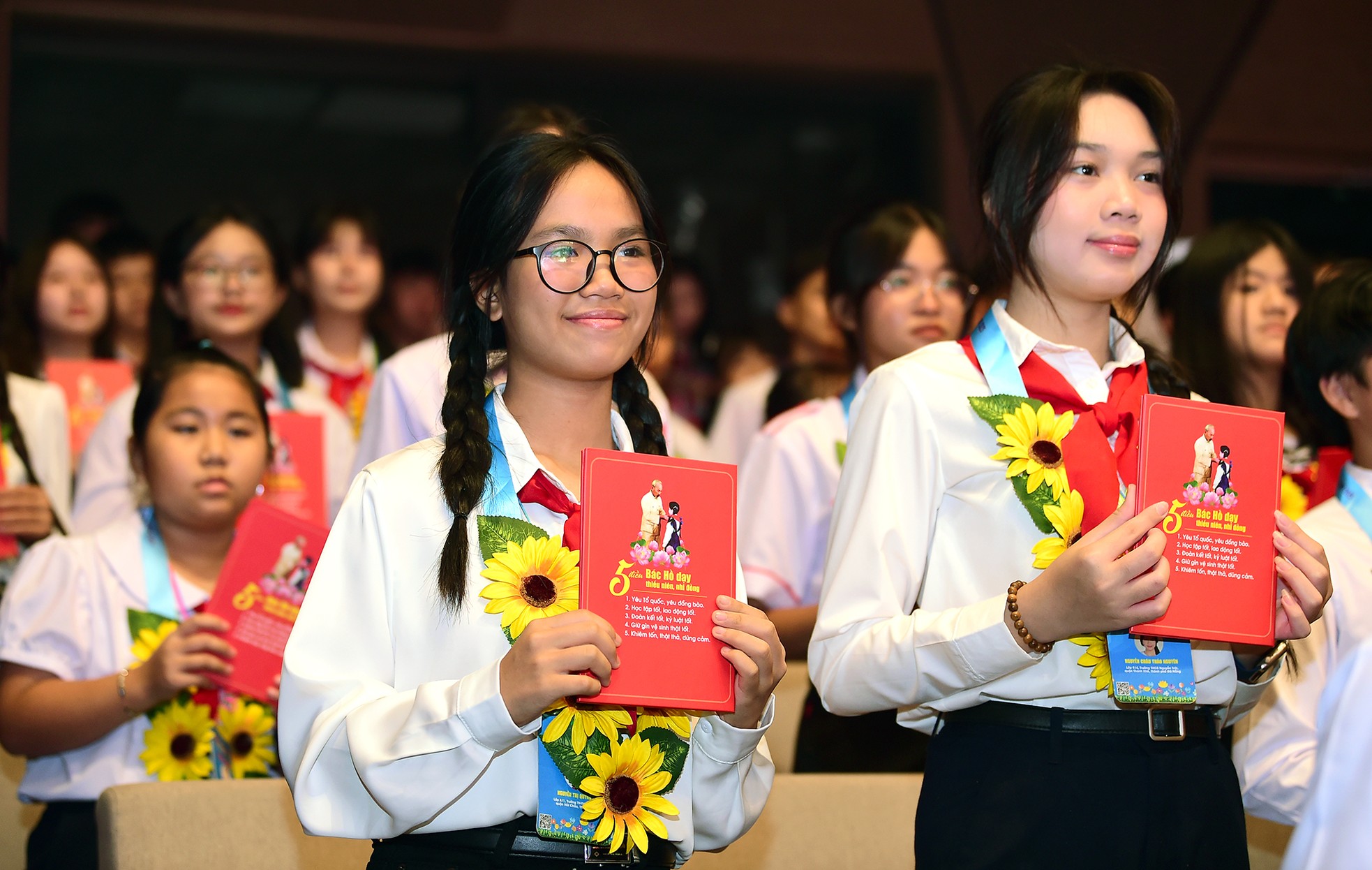 'Ai yêu Bác Hồ Chí Minh hơn thiếu niên nhi đồng' ảnh 15