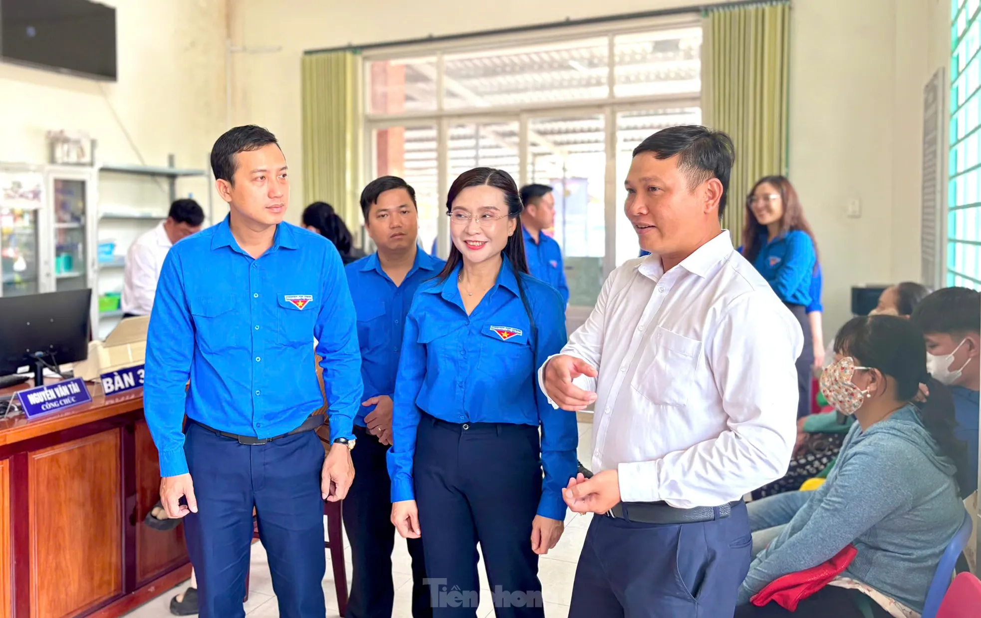 Ban Bí thư Trung ương Đoàn thăm, tặng quà đội hình tình nguyện hỗ trợ vận hành chính quyền hai cấp ảnh 14