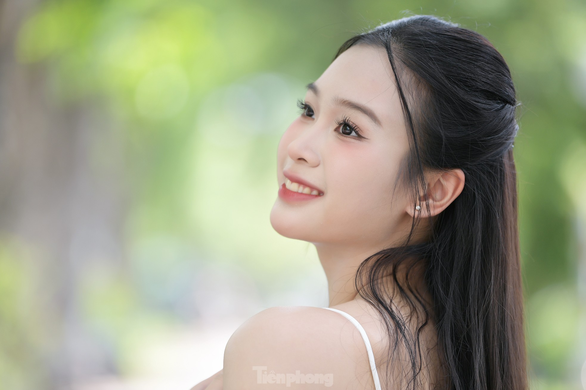 Người đẹp Tuyên Quang muốn dự đoán mình đăng quang Hoa hậu Việt Nam ảnh 4