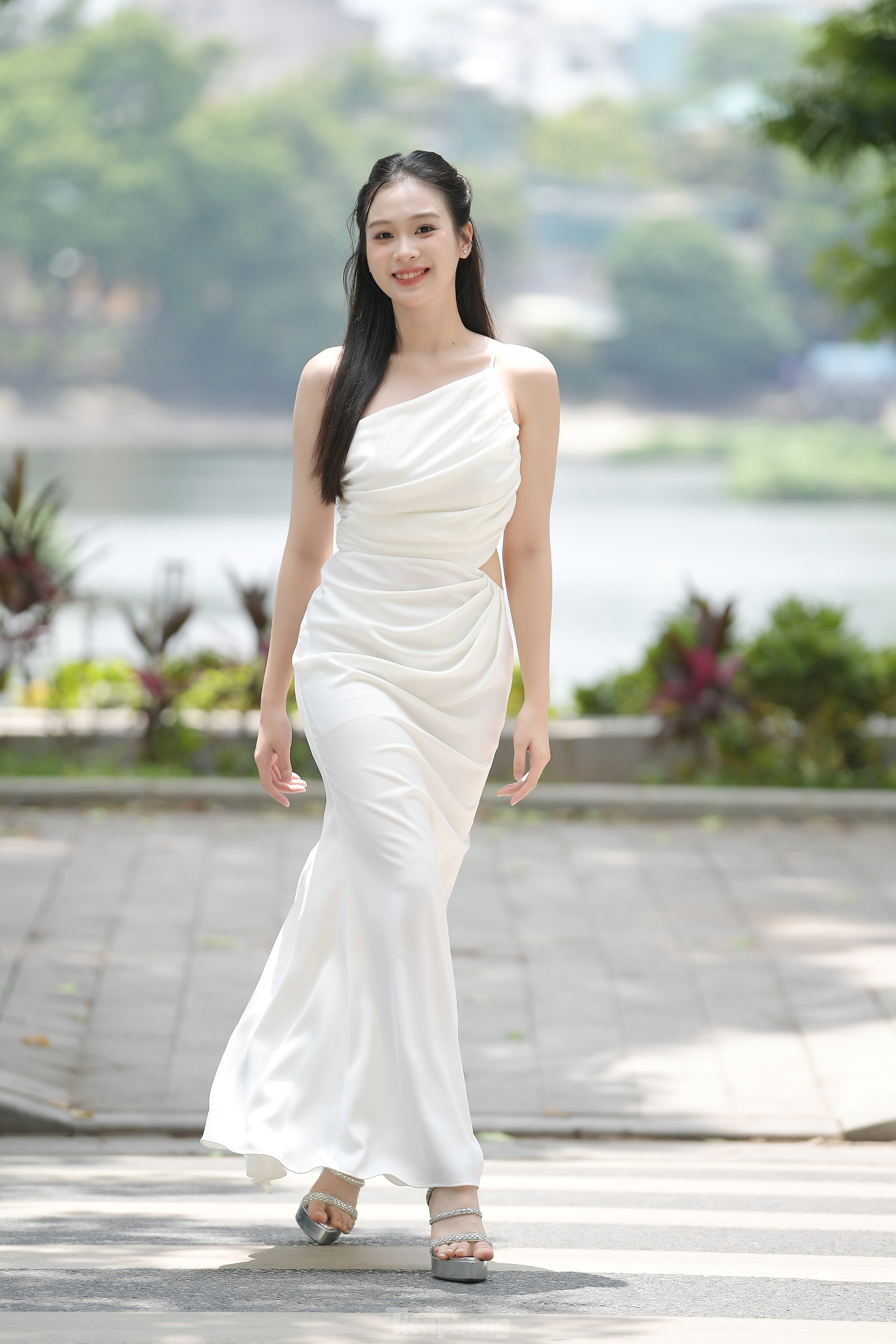 Người đẹp Tuyên Quang muốn dự đoán mình đăng quang Hoa hậu Việt Nam ảnh 10