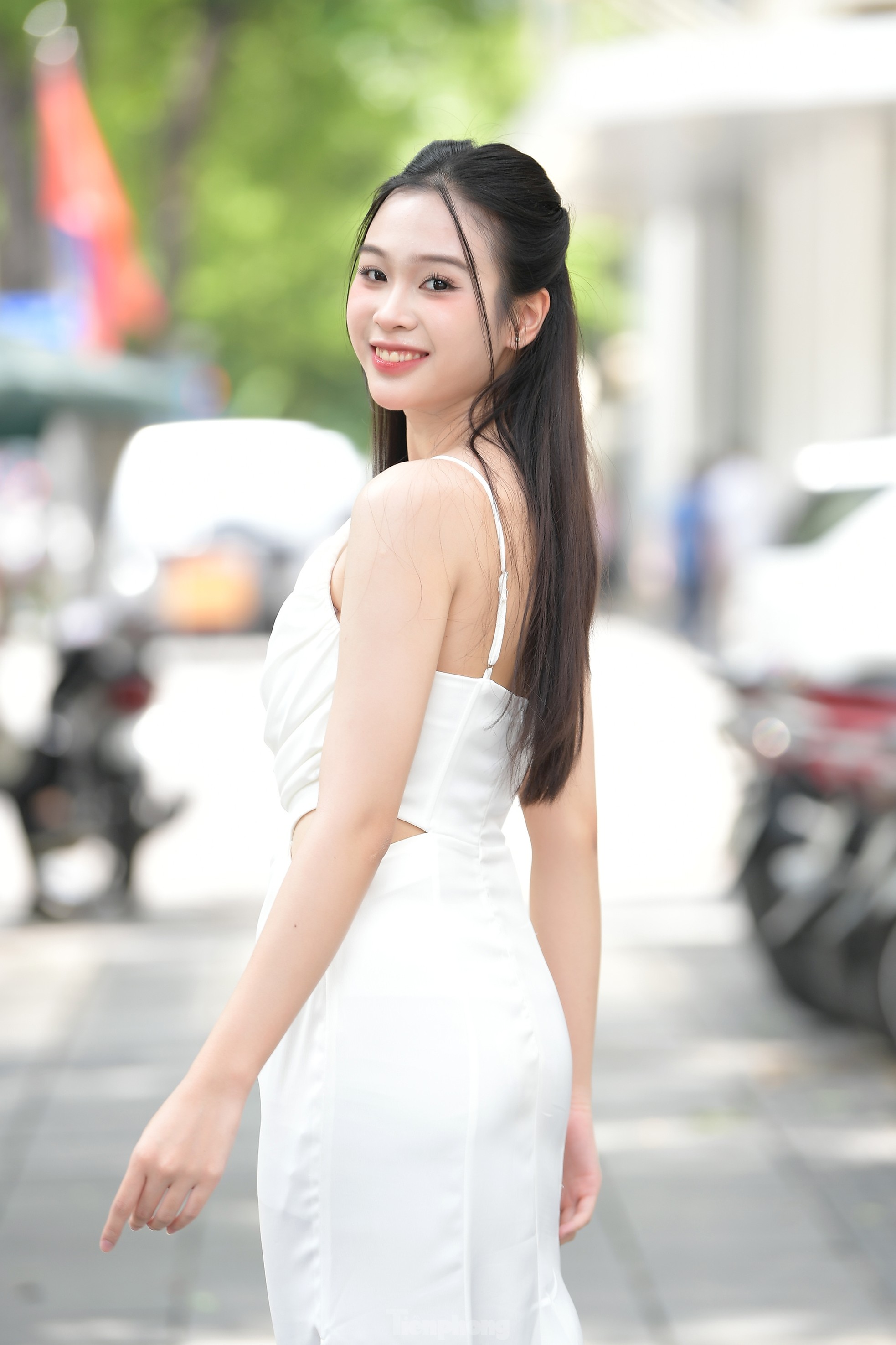 Người đẹp Tuyên Quang muốn dự đoán mình đăng quang Hoa hậu Việt Nam ảnh 7
