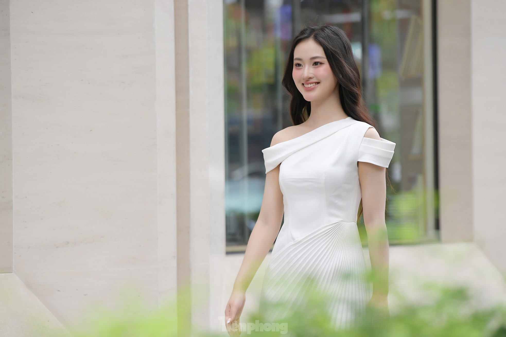 Nữ sinh Đại học Ngoại thương vui vì được khen giống Á hậu Phương Nhi ảnh 11