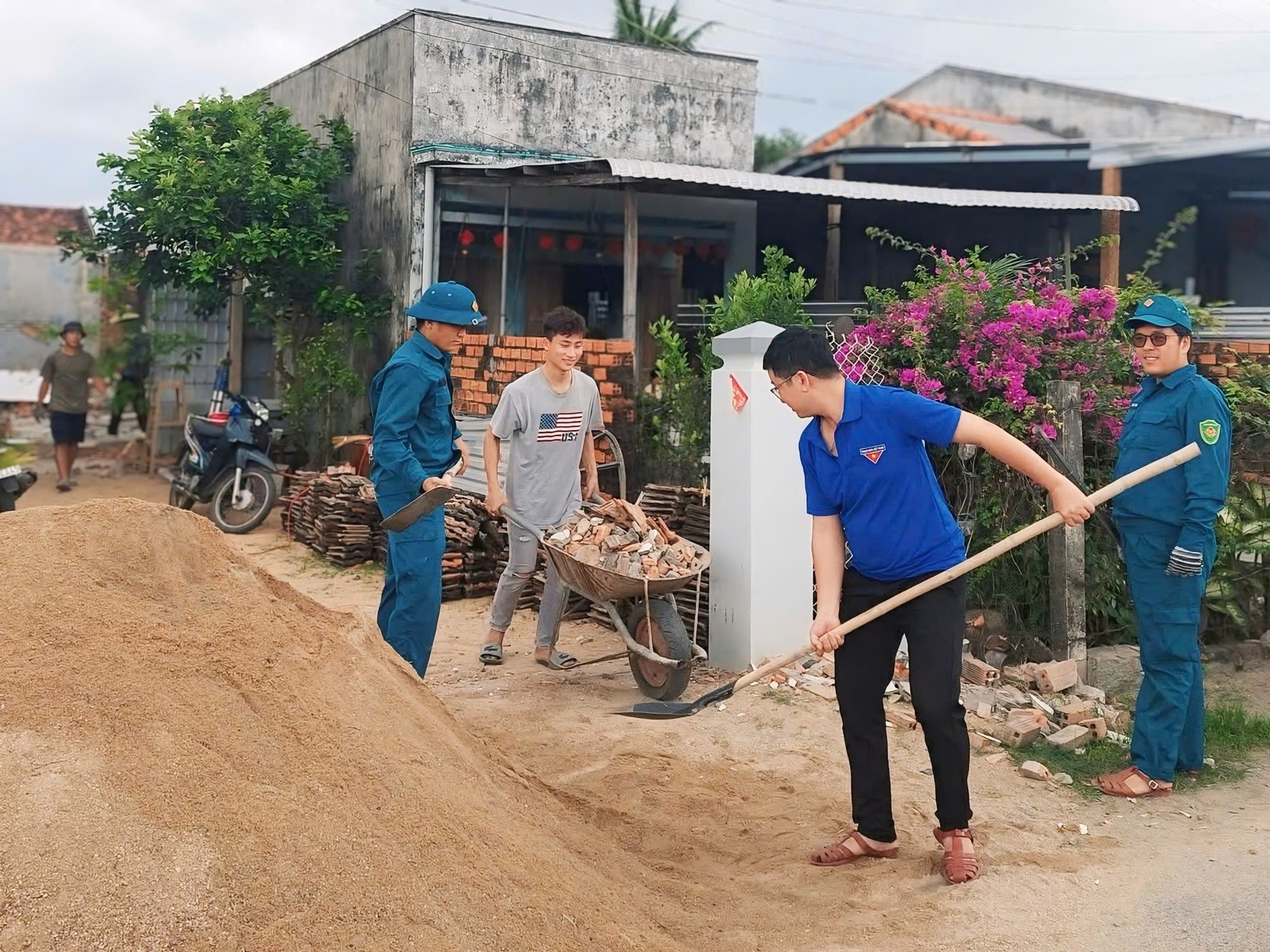 Tuổi trẻ Khánh Hòa chung tay 'xóa sổ' nhà dột nát ảnh 3