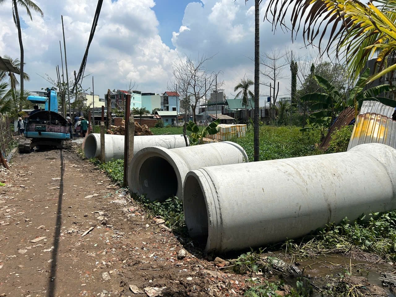 Hàng chục hộ dân ở TP Thủ Đức sống trong cảnh 'trời nắng cũng ngập' ảnh 5