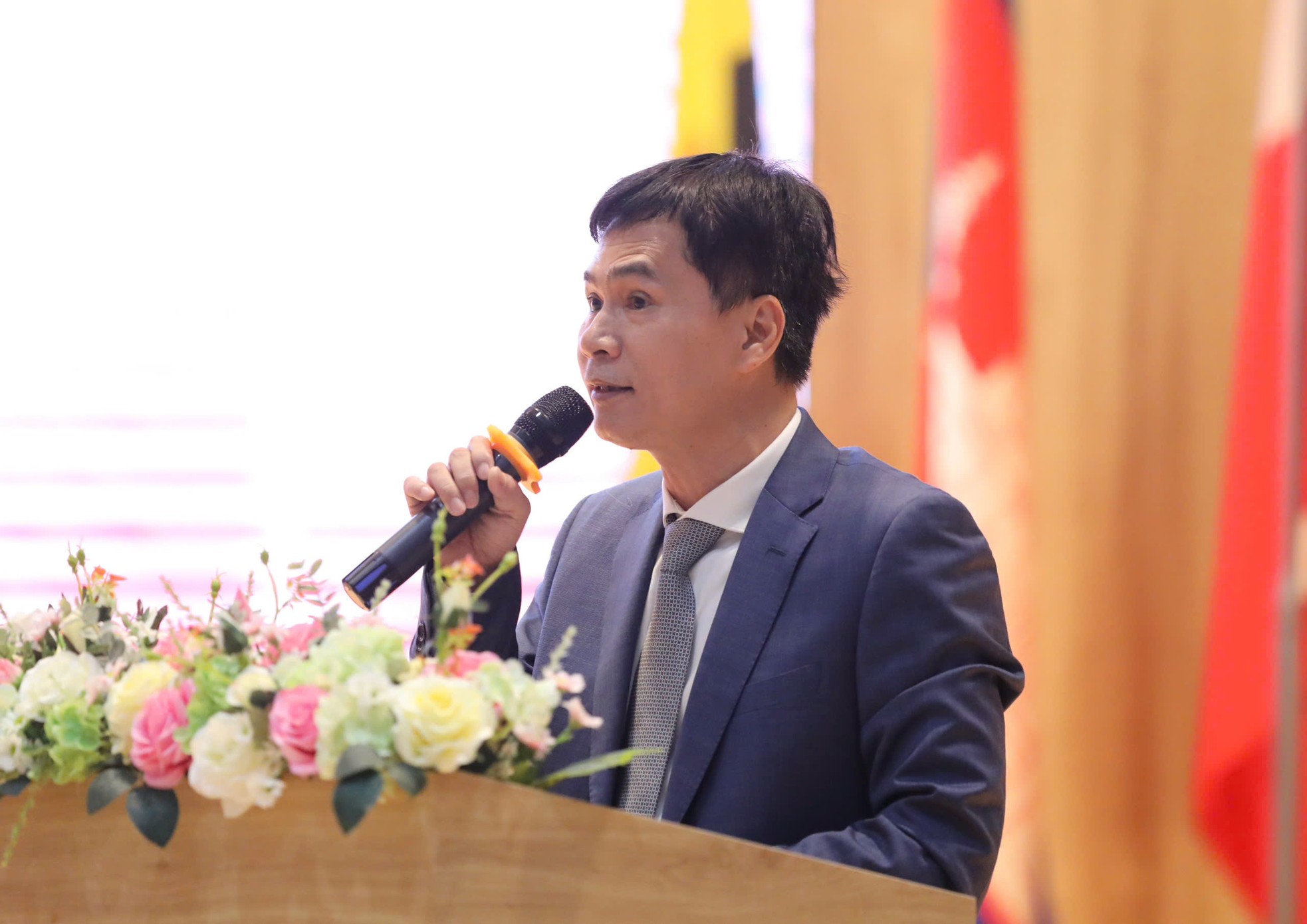 Đại học Ngân hàng TPHCM muốn trở thành cái nôi nhan sắc như Đại học Ngoại thương ảnh 2