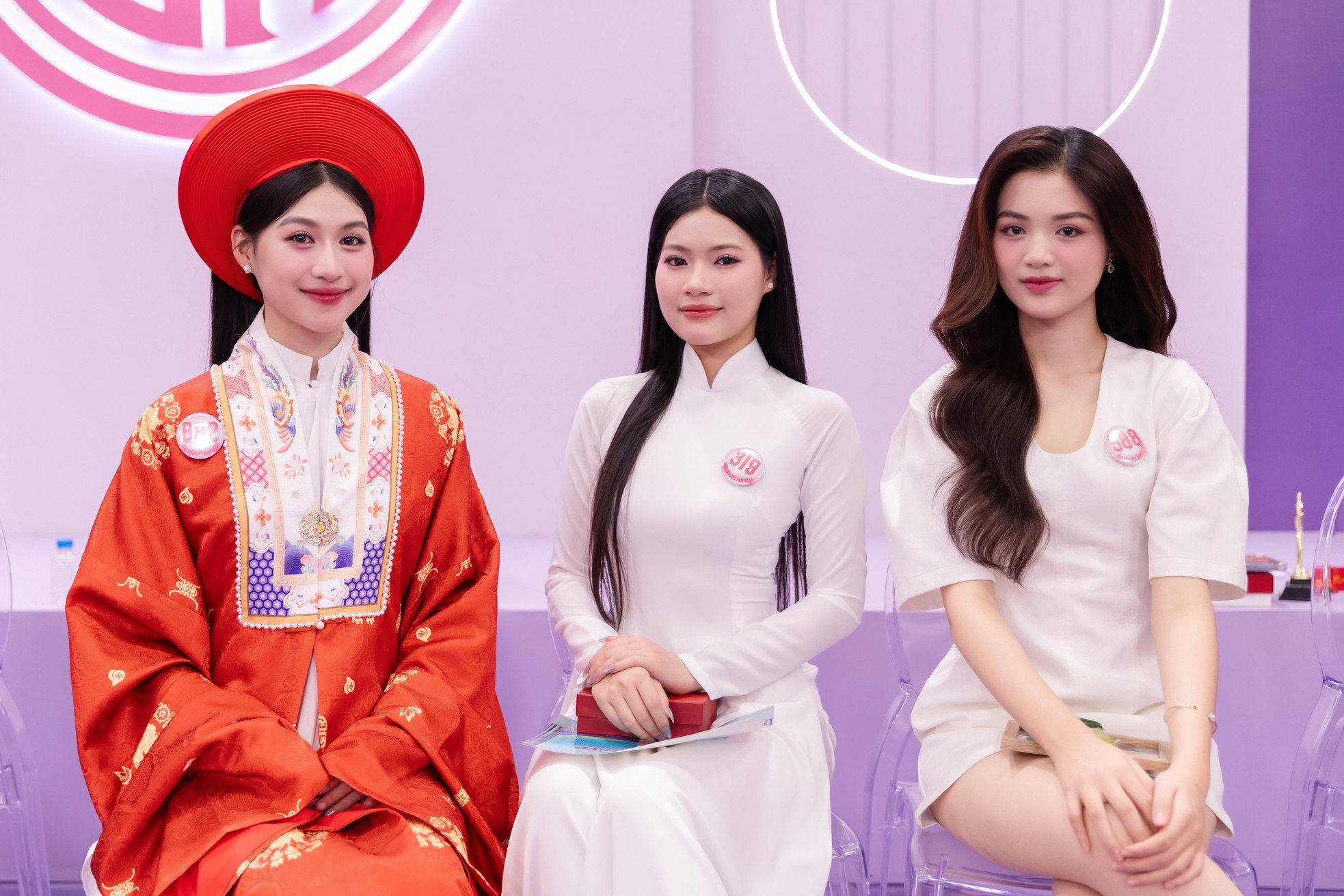 Hậu trường thí sinh Hoa hậu Việt Nam ghi hình truyền hình thực tế ảnh 15