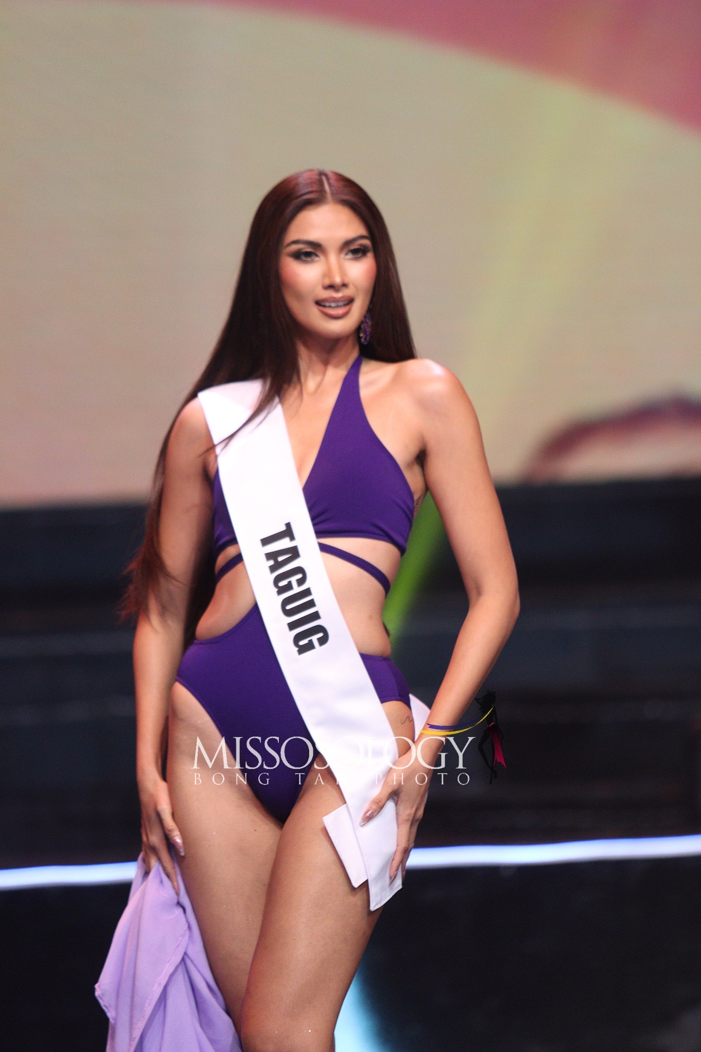 Thí sinh Hoa hậu Hoàn vũ Philippines lộ nhược điểm với bikini ảnh 9
