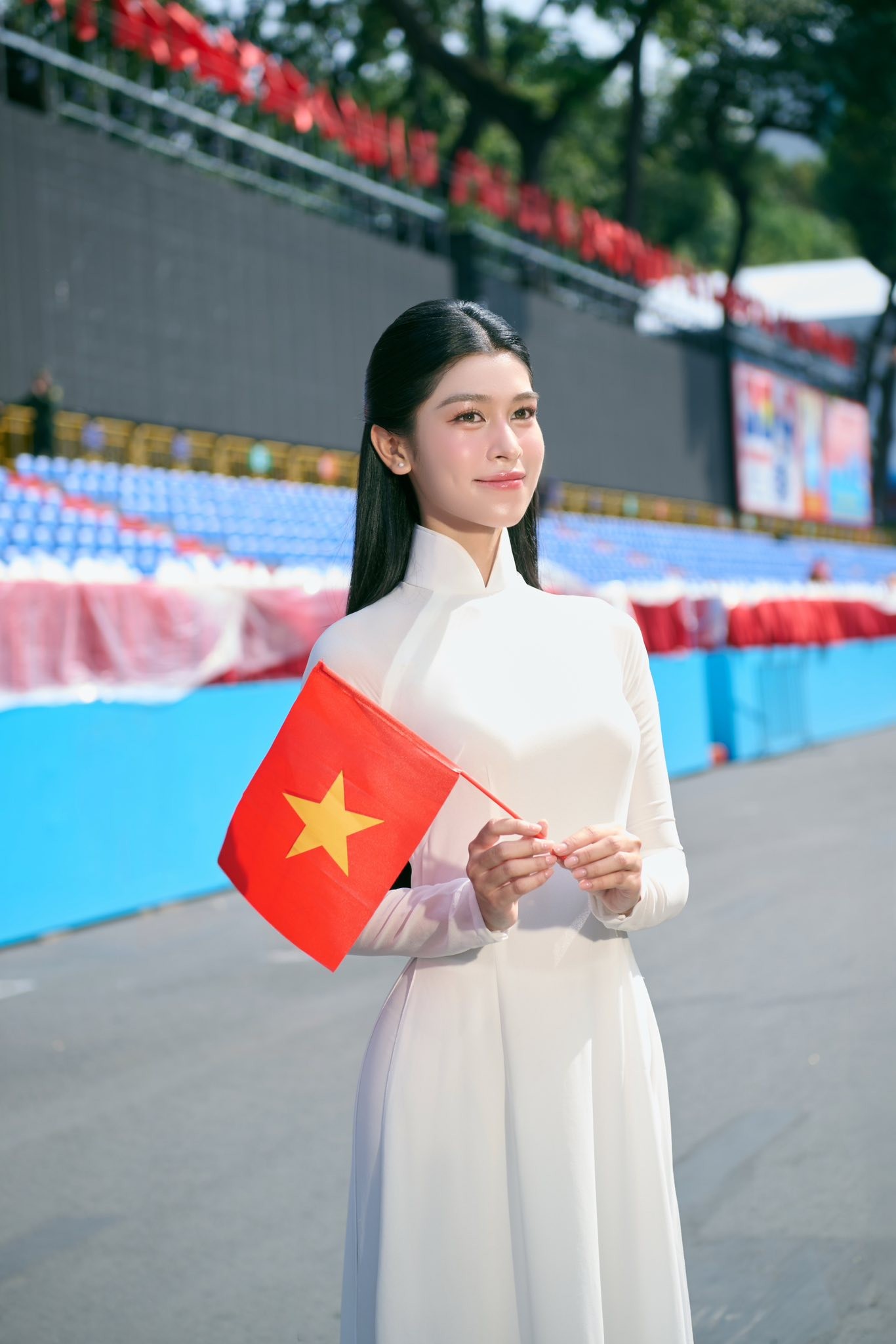 Cận nhan sắc cô gái 19 tuổi vào chung kết Hoa hậu Việt Nam ảnh 19