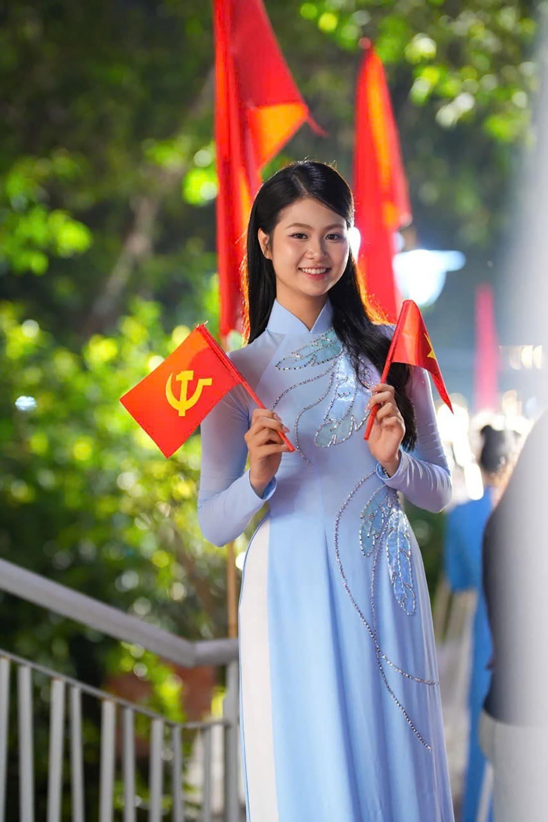 Cô gái được ví như búp bê vào chung kết Hoa hậu Việt Nam ảnh 11