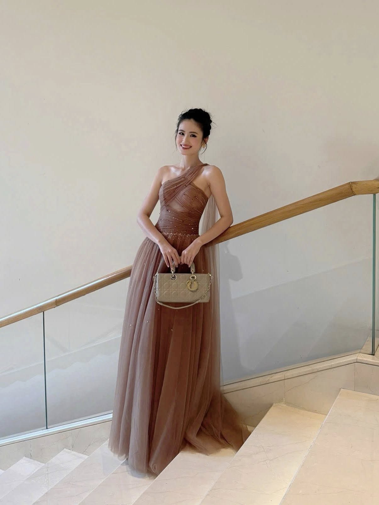Ý Nhi diện áo tắm ở Hoa hậu Thế giới ảnh 24