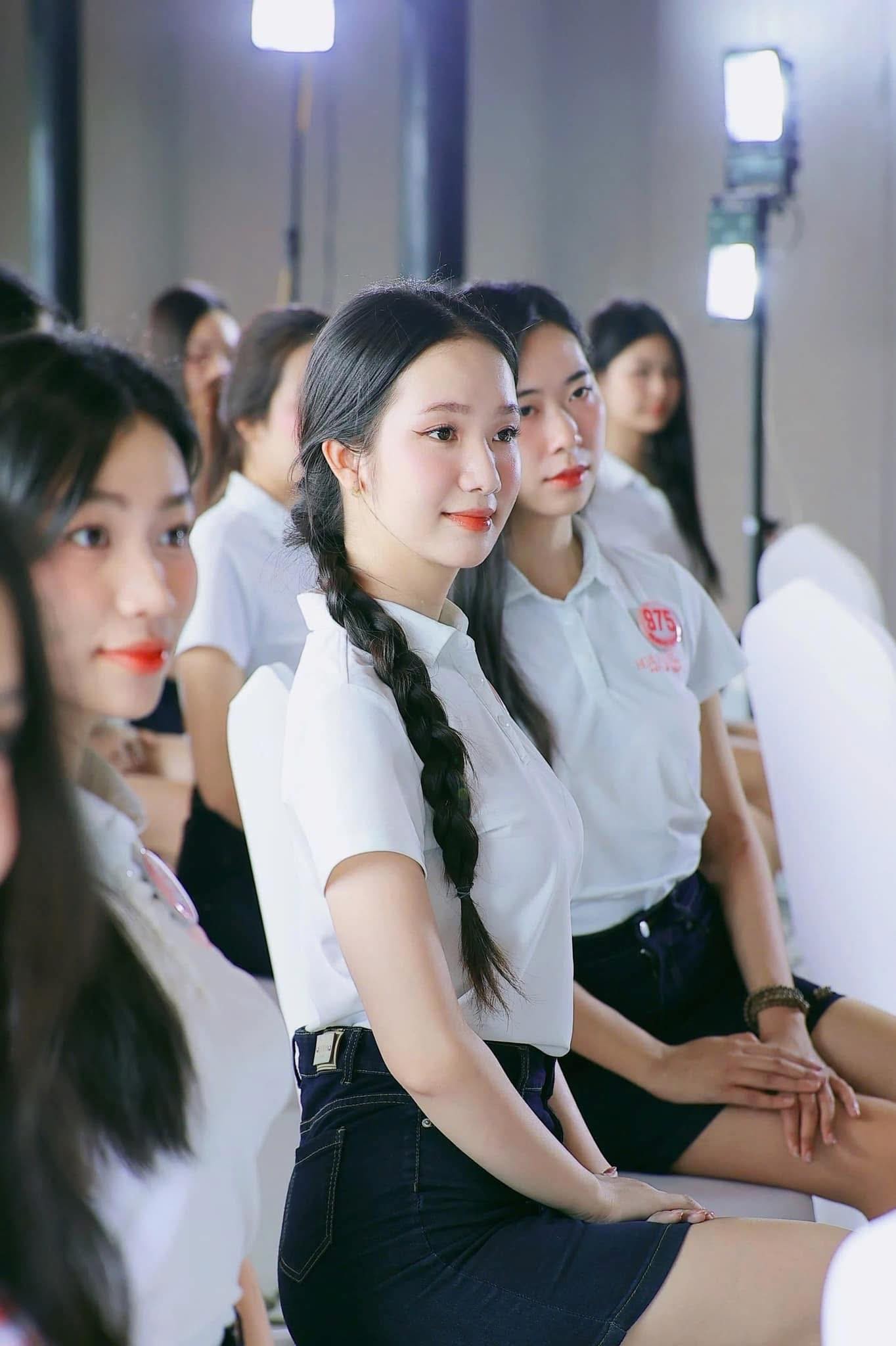 Thí sinh có vòng eo nhỏ nhất Hoa hậu Việt Nam ảnh 16