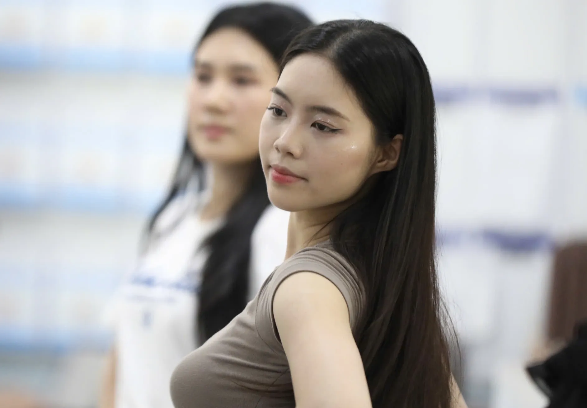 Thí sinh Hoa hậu Việt Nam bứt phá ấn tượng về sắc vóc, trí tuệ ảnh 2