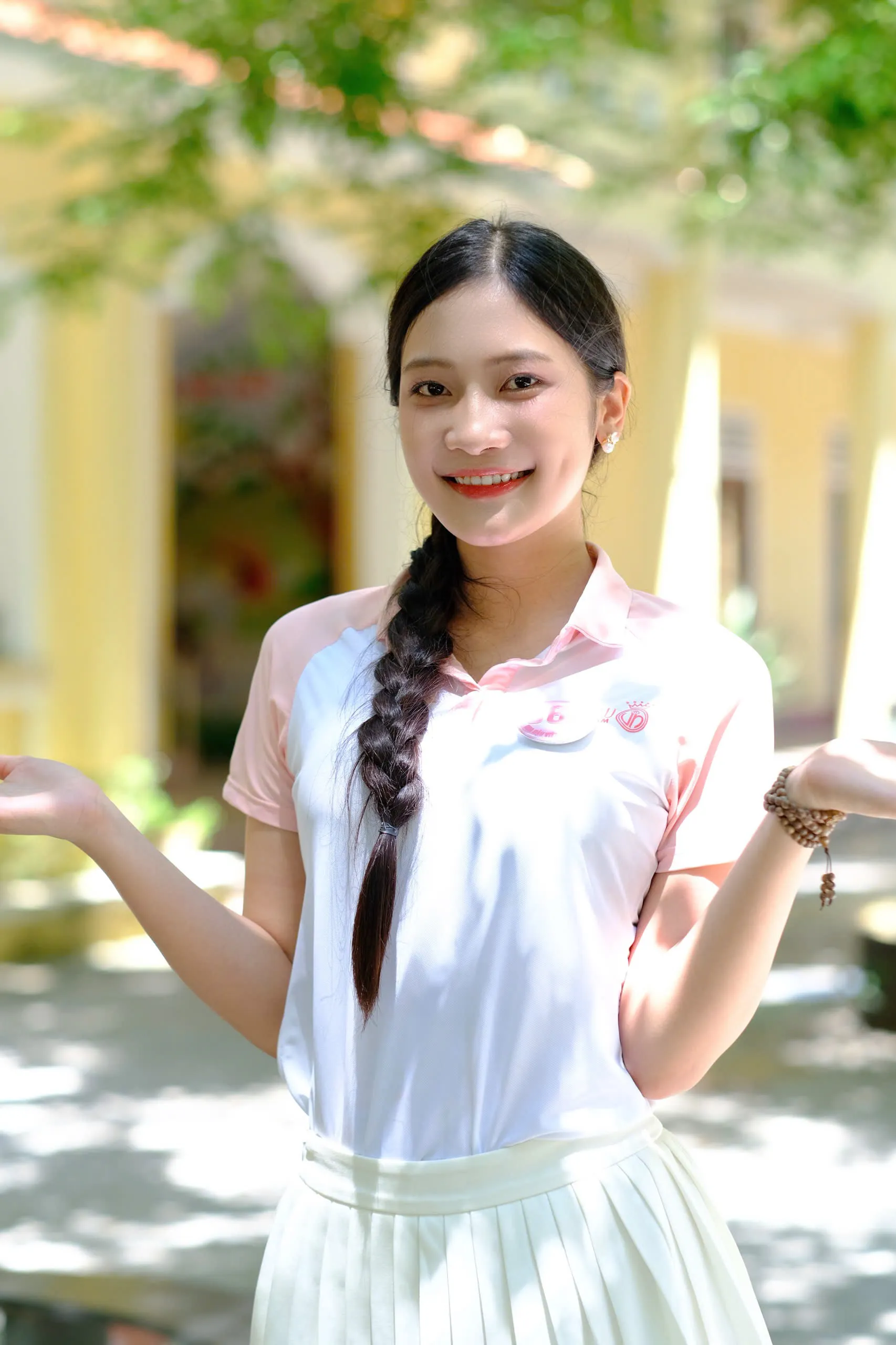 Thí sinh Hoa hậu Việt Nam rạng rỡ ngày trở lại Huế ảnh 29