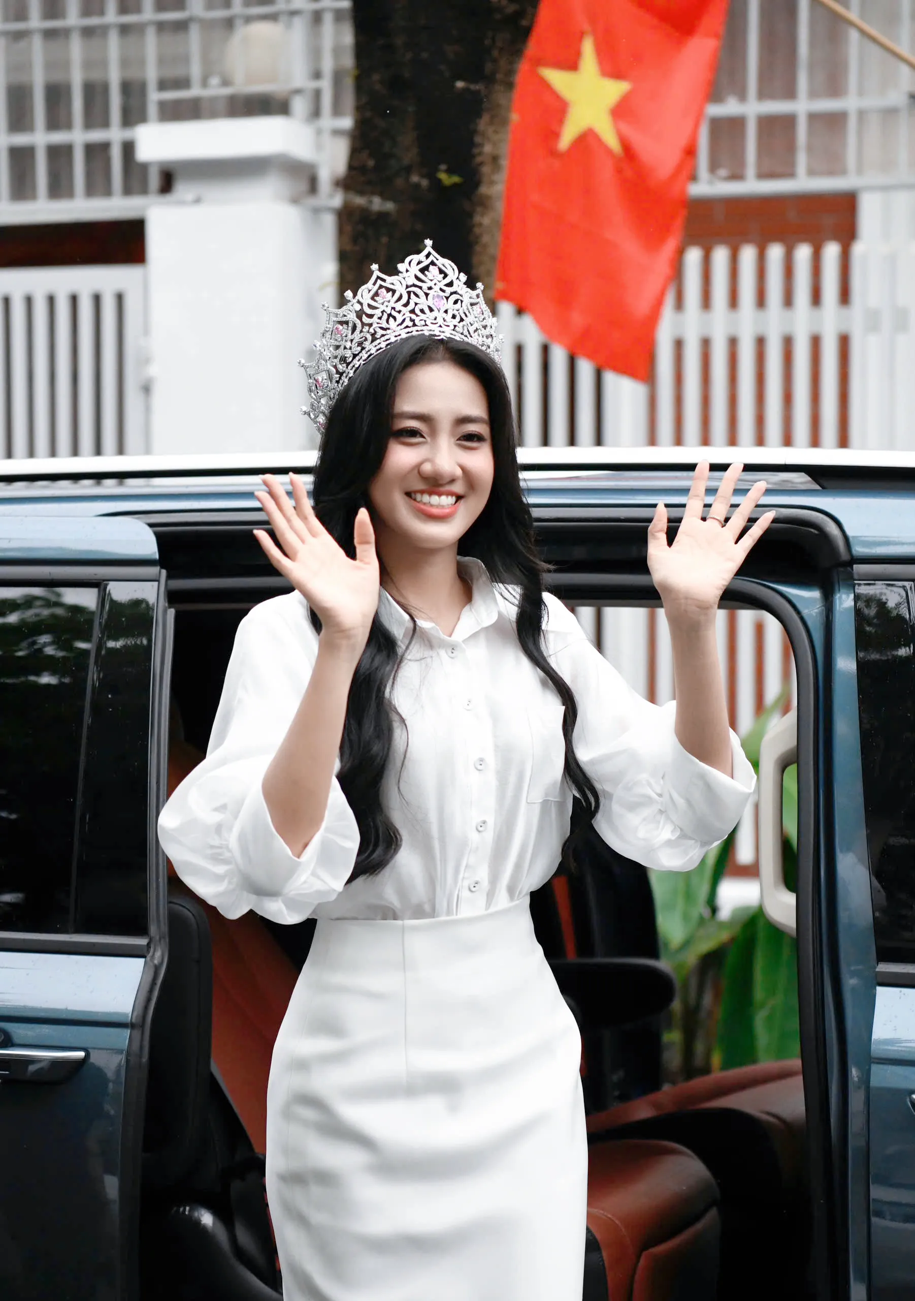 Hoa hậu Hà Trúc Linh và hai á hậu háo hức với nhiệm kỳ Rạng rỡ Việt Nam ảnh 2