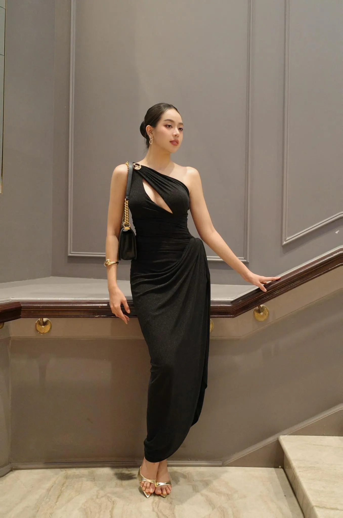 Thanh Thủy gặp đương kim Hoa hậu Trái Đất ở Mỹ ảnh 9