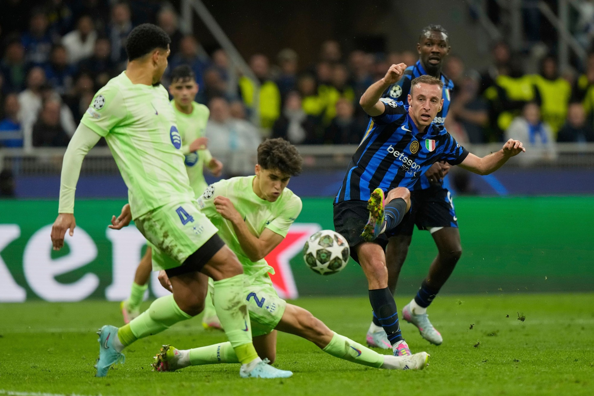 Chung kết Champions League 2024/25: Inter và 'những ông già' mang phép thuật ảnh 3