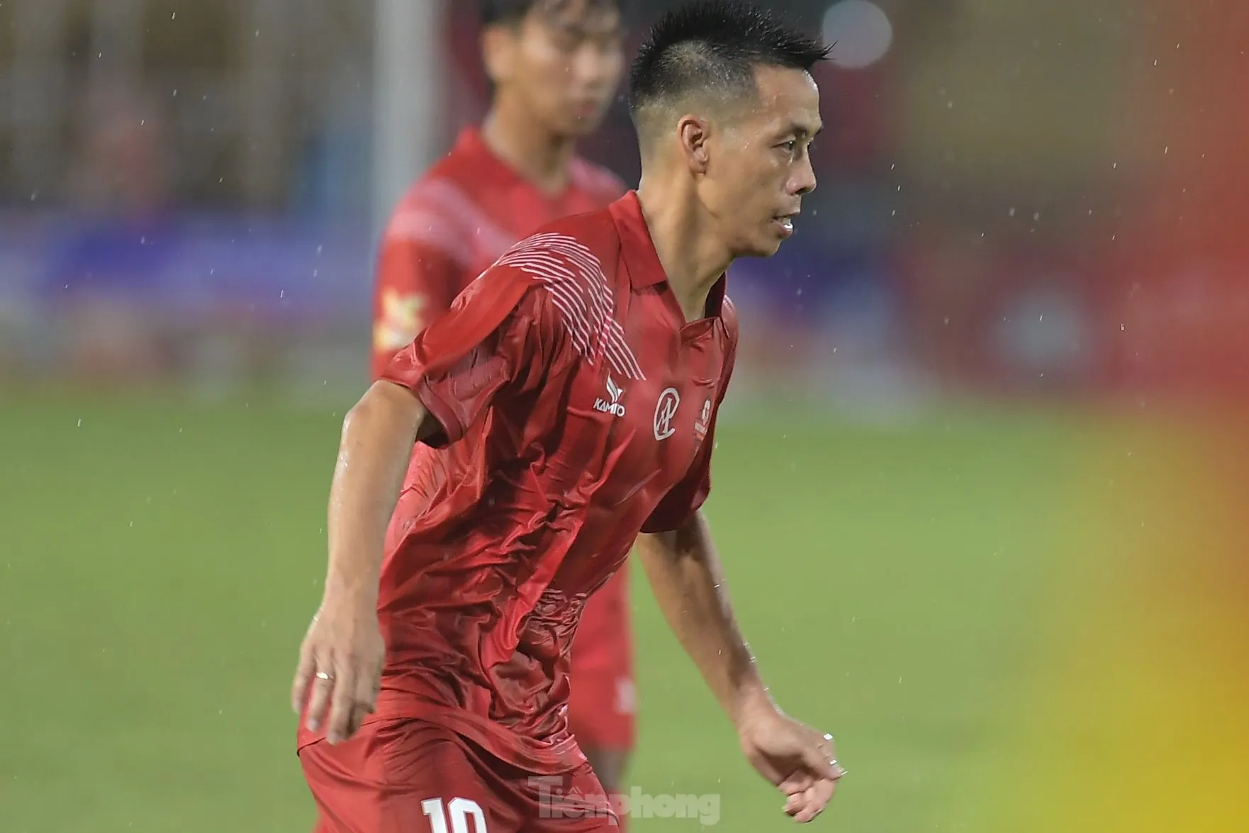 Văn Quyết lập cú đúp, giúp Việt Nam All Stars đánh bại các huyền thoại MU ảnh 9