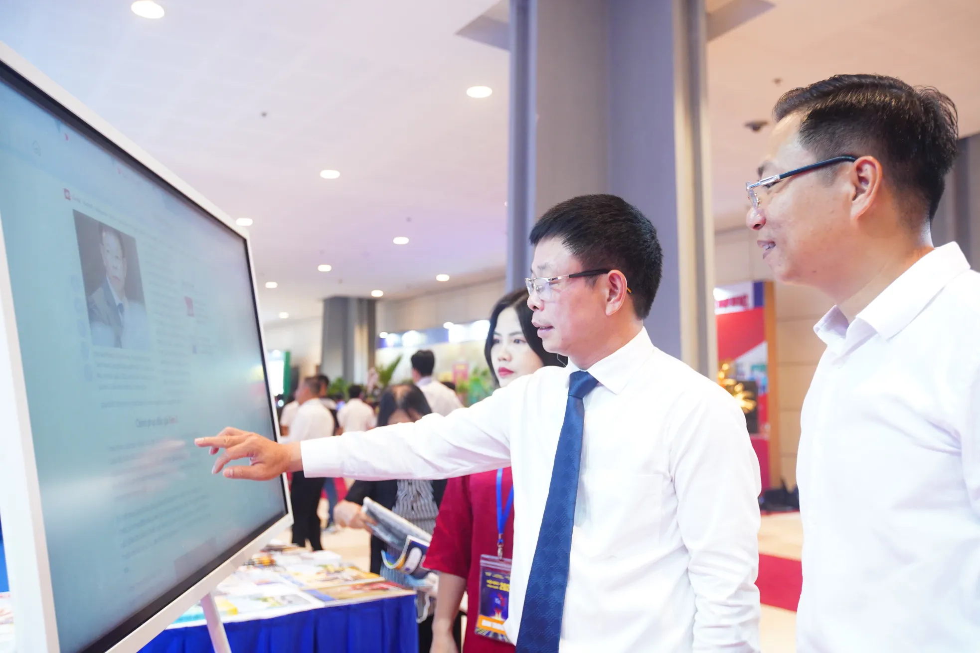 Dấu ấn công nghệ tại các gian trưng bày Hội Báo toàn quốc 2025 ảnh 10