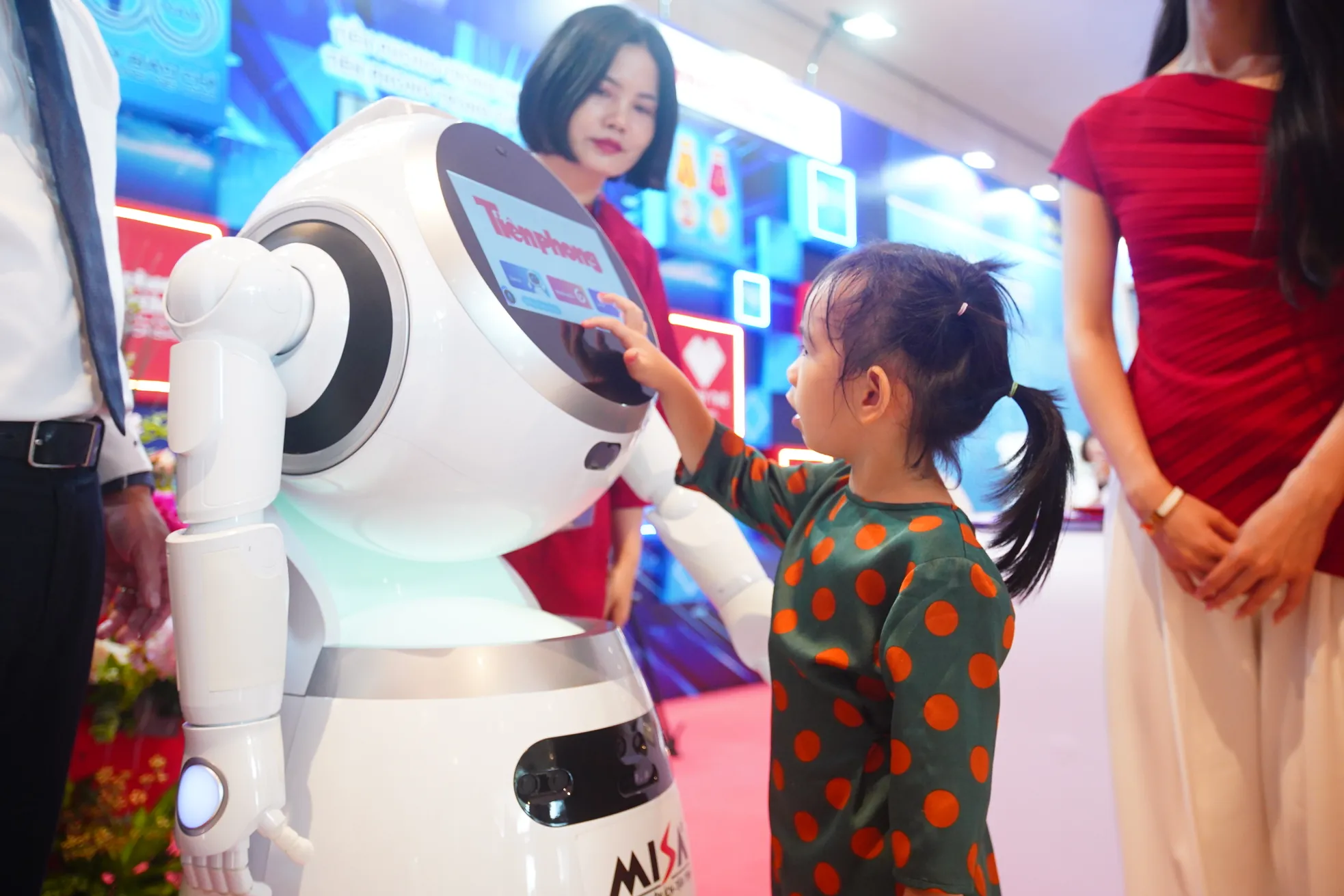 Dấu ấn công nghệ tại các gian trưng bày Hội Báo toàn quốc 2025 ảnh 15
