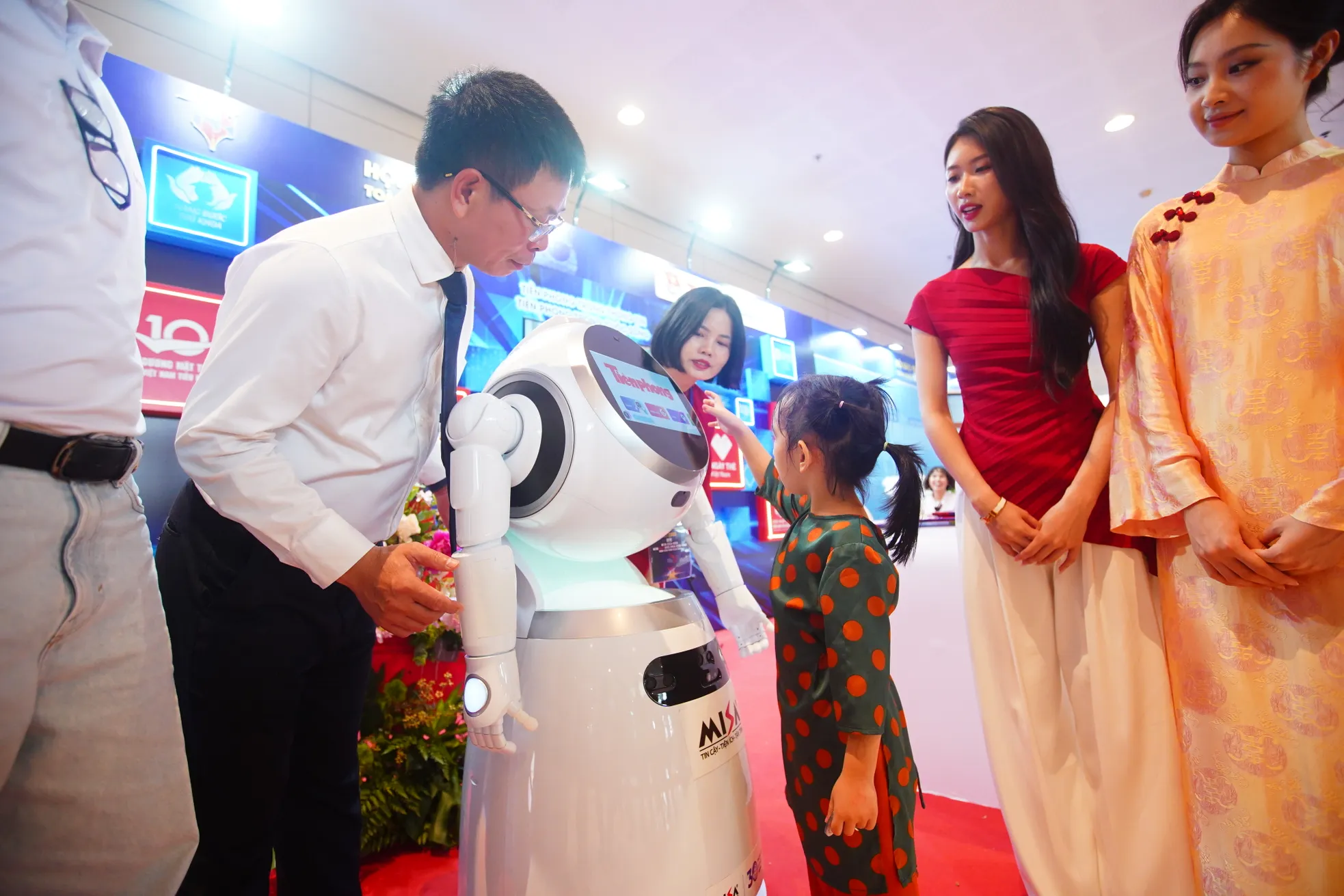 Dấu ấn công nghệ tại các gian trưng bày Hội Báo toàn quốc 2025 ảnh 12
