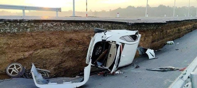 Tin mới vụ sập mặt cầu vừa khánh thành ở Tây Ninh, ô tô rơi xuống hố ảnh 3