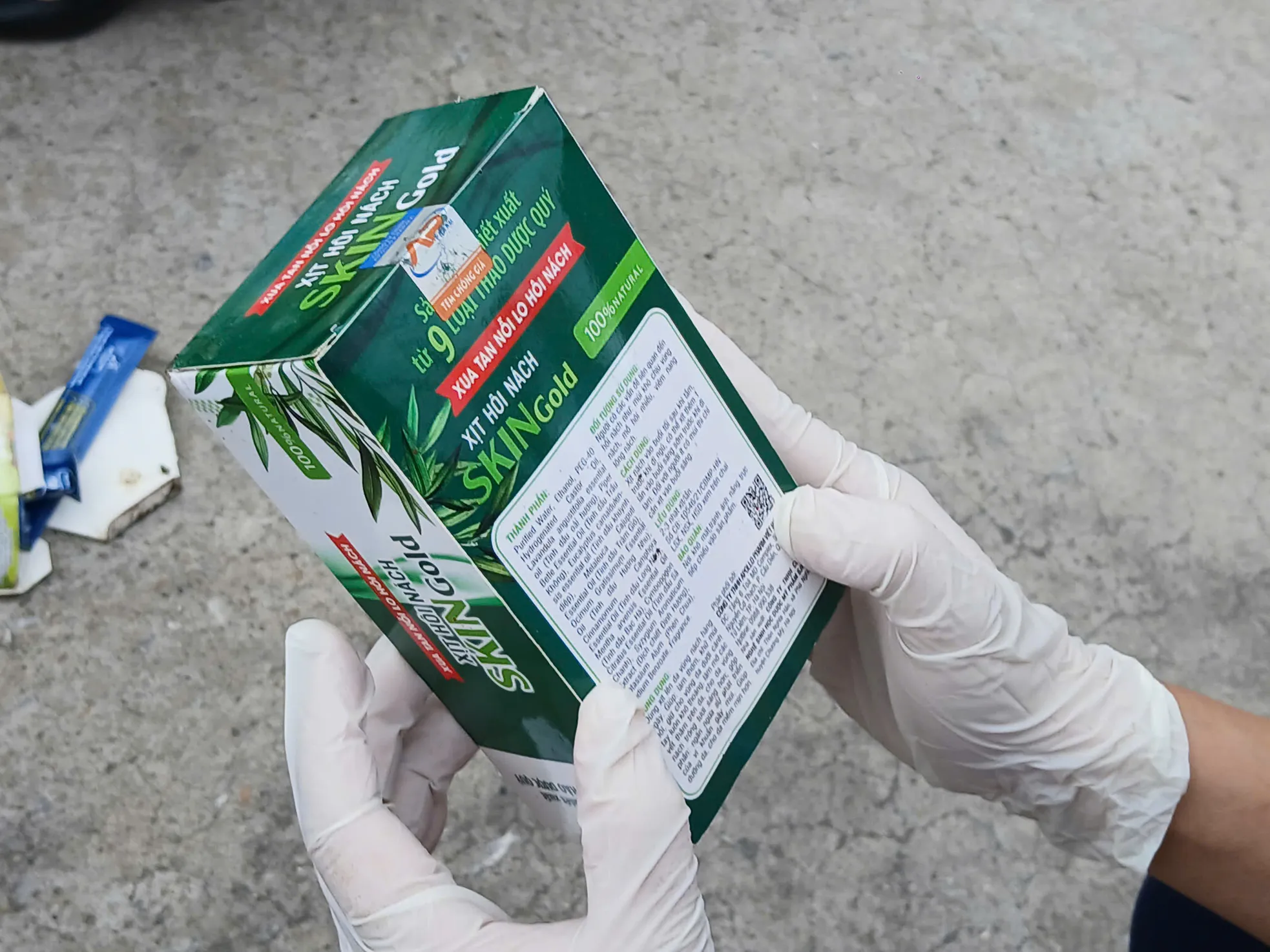 Phát hiện hàng vạn hộp thực phẩm chức năng hết hạn bị đổ tại điểm tập kết rác ở Hạ Long ảnh 5
