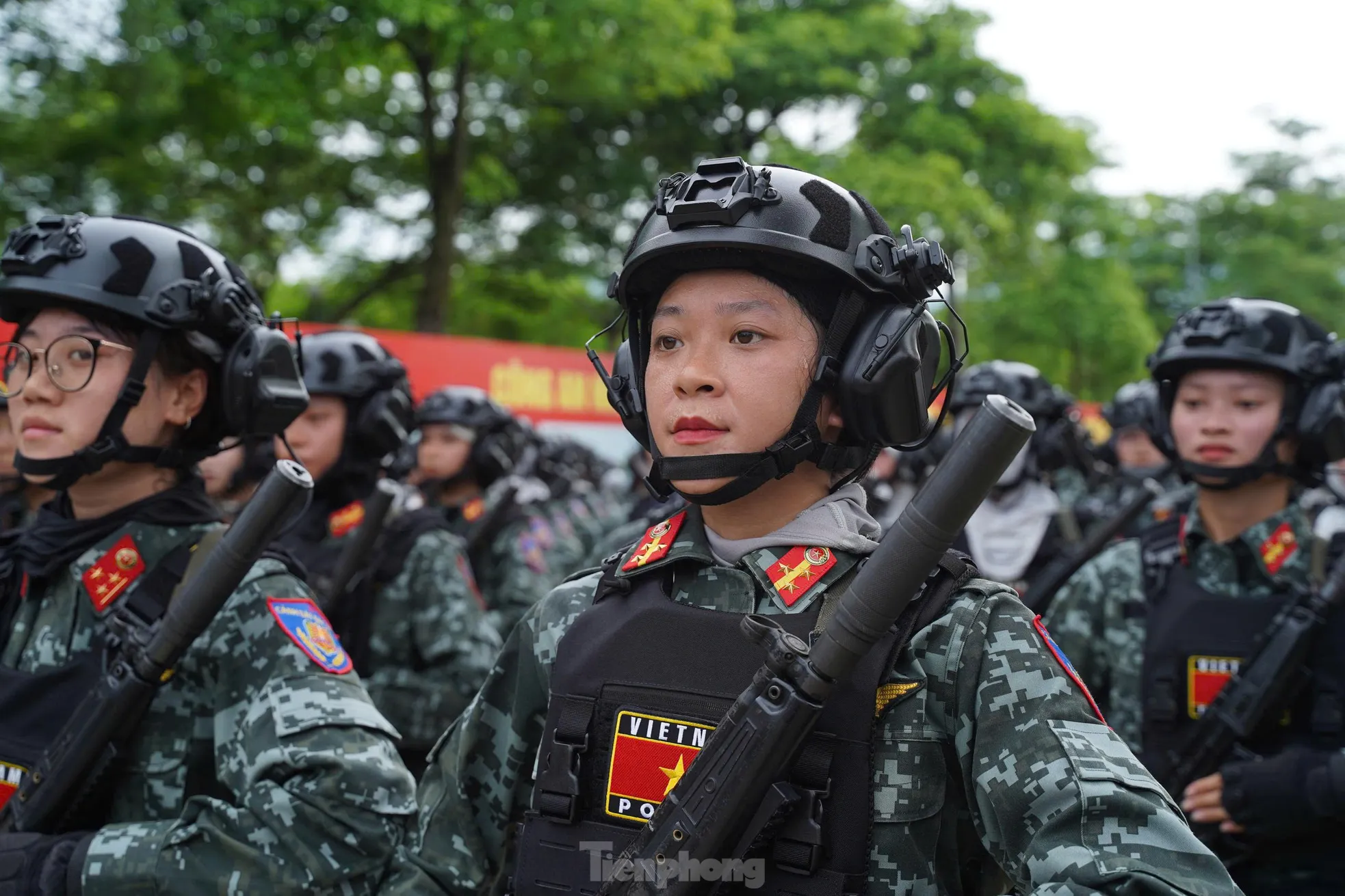 'Hoa thép' nở trên thao trường ảnh 13
