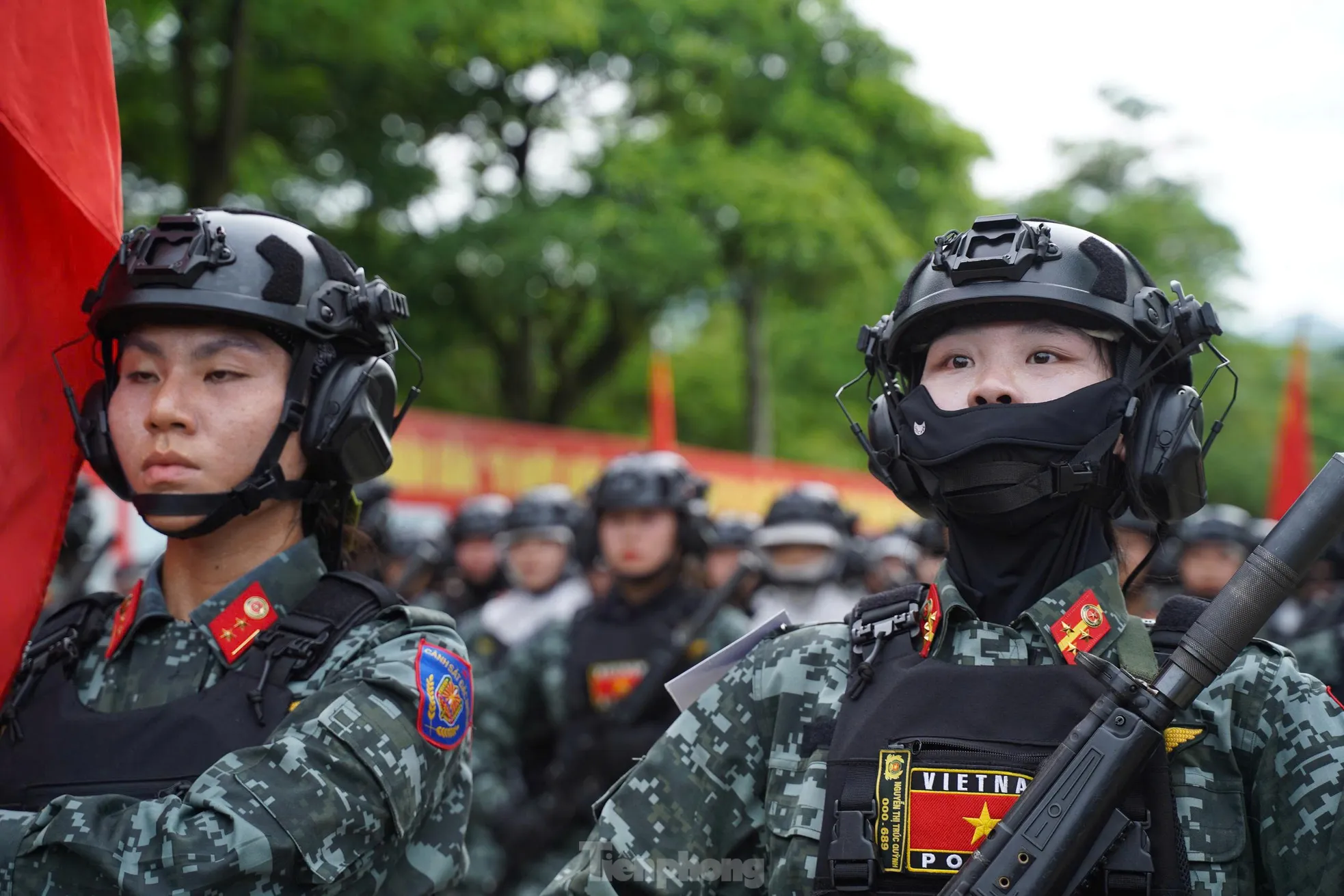 'Hoa thép' nở trên thao trường ảnh 11