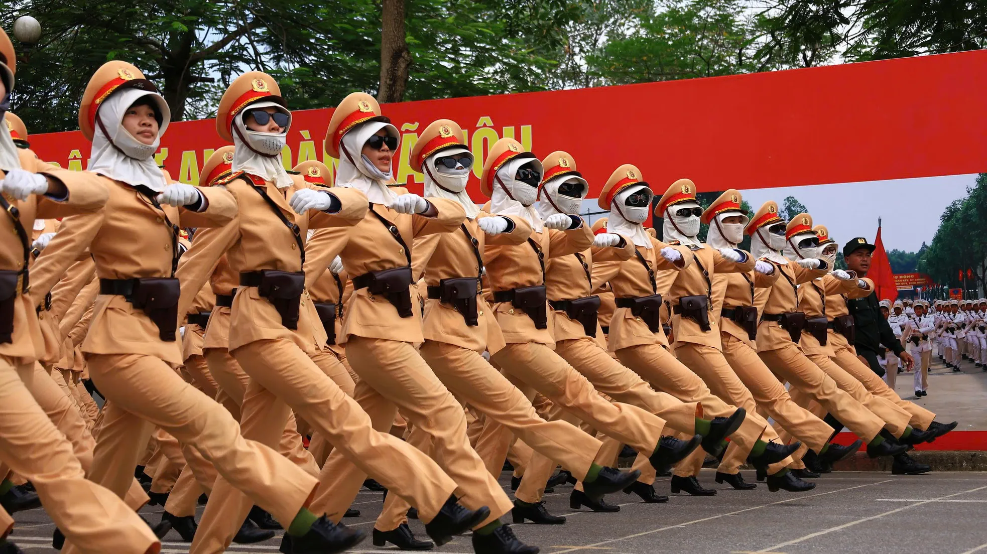 'Hoa thép' nở trên thao trường ảnh 9