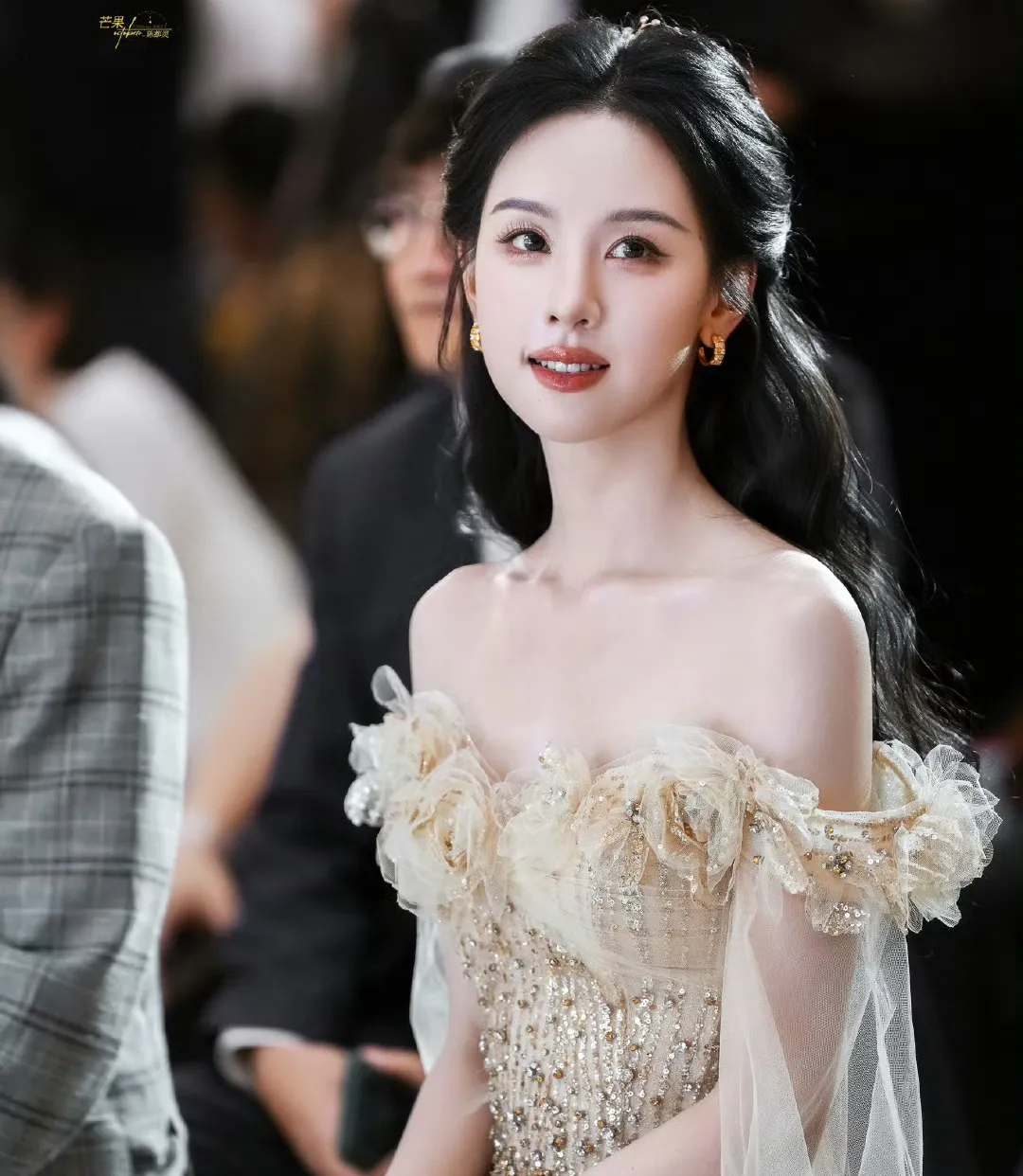 Mỹ nữ khiến 5 triệu người muốn kết hôn - Ảnh 6. Mỹ nữ khiến 5 triệu người muốn kết hôn - Ảnh 6.