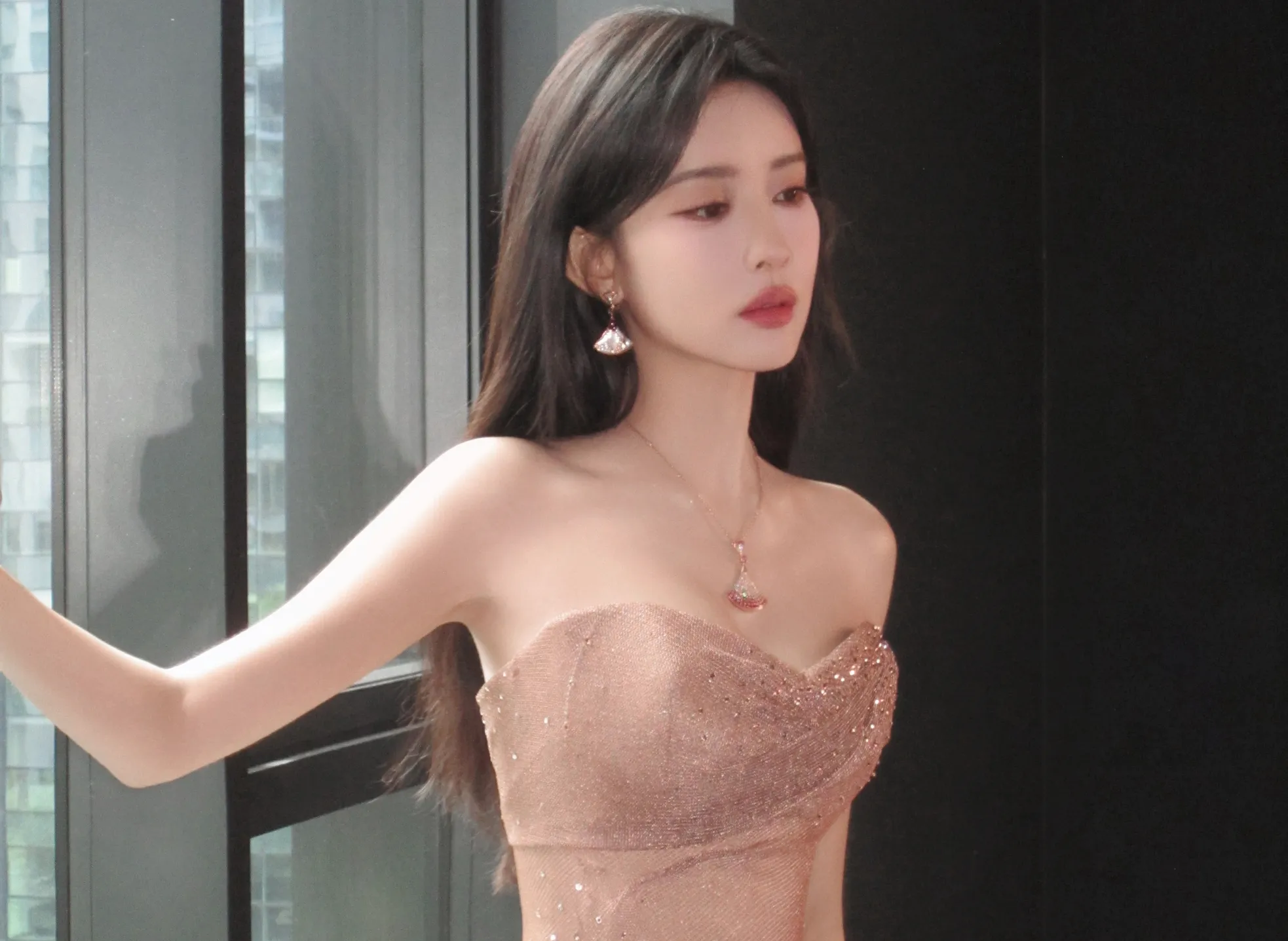 Mỹ nhân đẹp tới mức bị cắt vai - Ảnh 4.