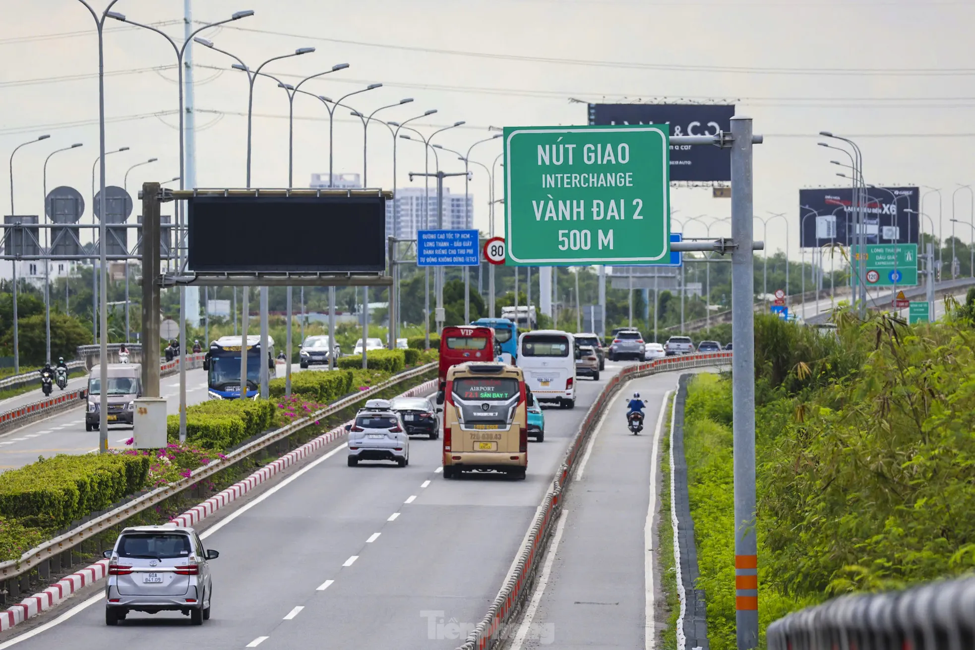 Cận cảnh tuyến cao tốc TPHCM-Long Thành-Dầu Giây sắp mở rộng lên 8 làn xe ảnh 4