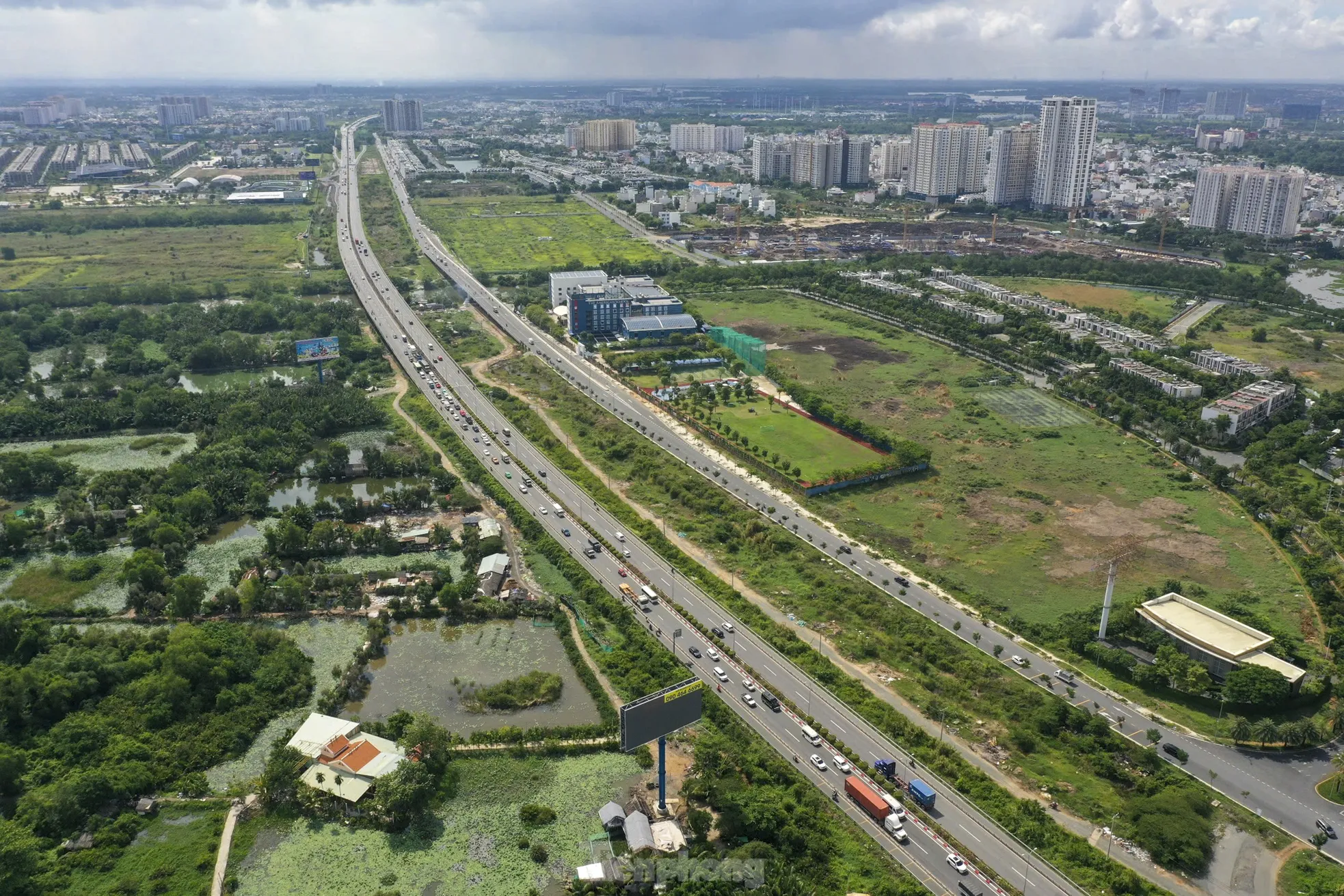 Cận cảnh tuyến cao tốc TPHCM-Long Thành-Dầu Giây sắp mở rộng lên 8 làn xe ảnh 7