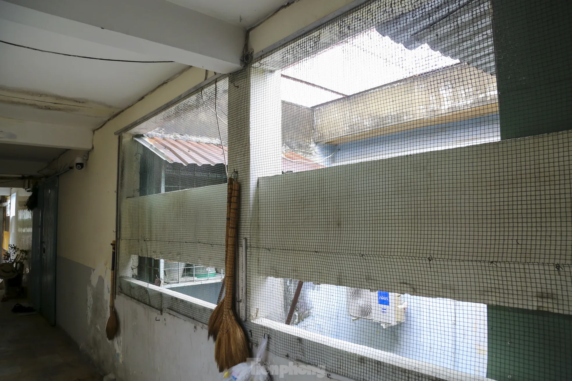 Choáng với hình ảnh nhiều khu dân cư TPHCM bị 'bóp nghẹt' lối thoát ảnh 8