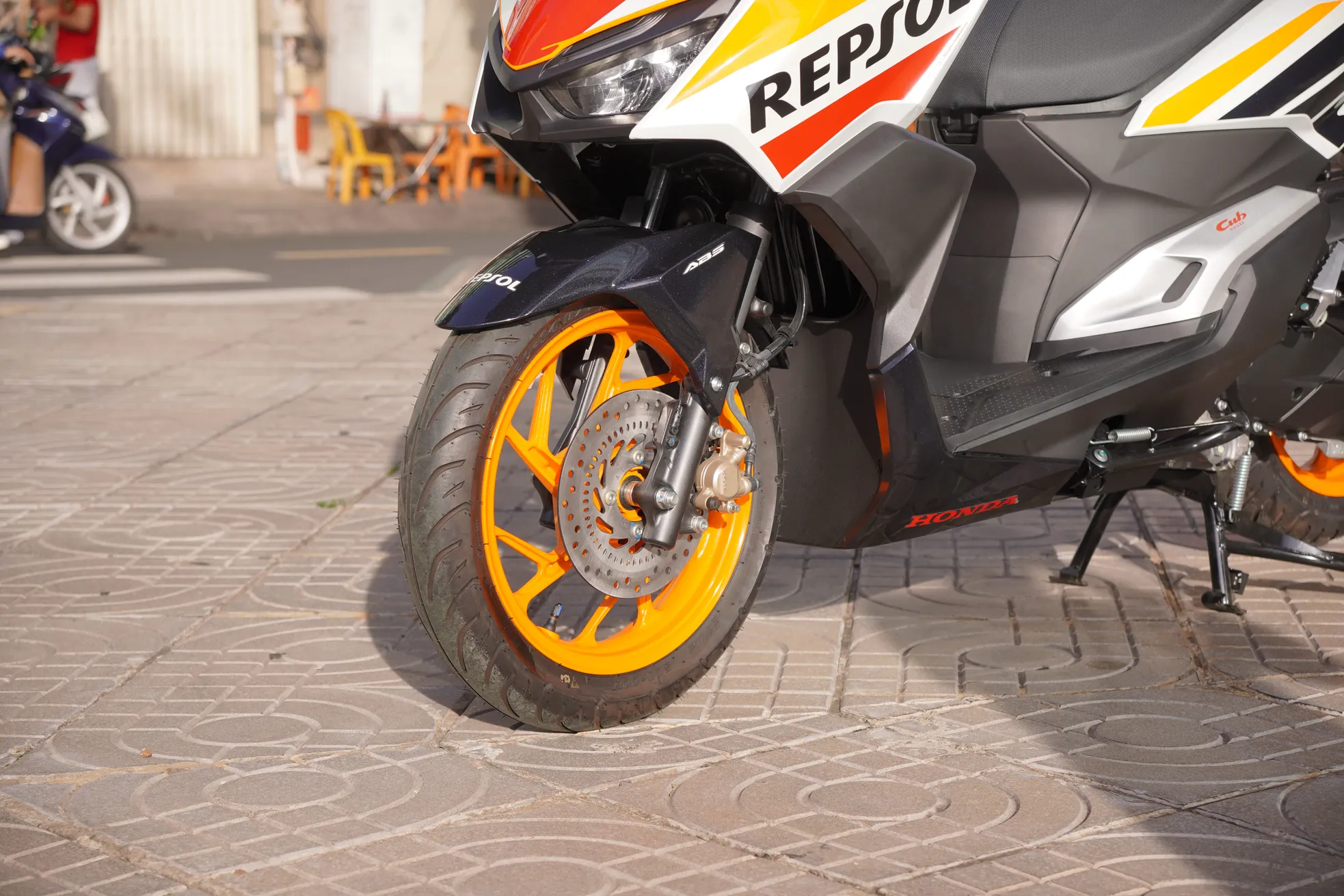 Cận cảnh Honda Vario bản giới hạn Repsol vừa về Việt Nam ảnh 7