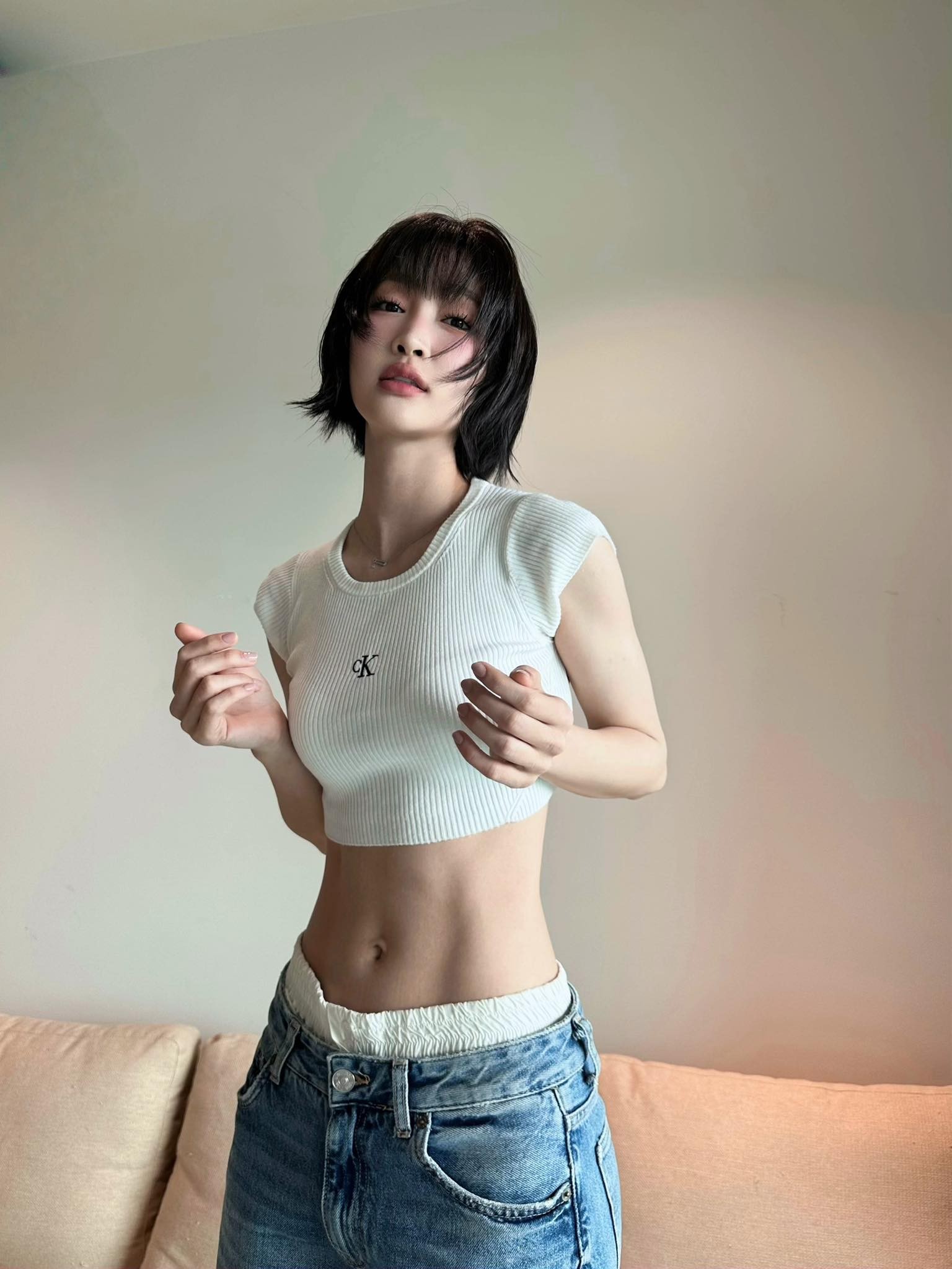 Dàn "Em Xinh" 98-line: Ngô Lan Hương, Juky San nổi bật, nhân tố mới gây tò mò ảnh 2