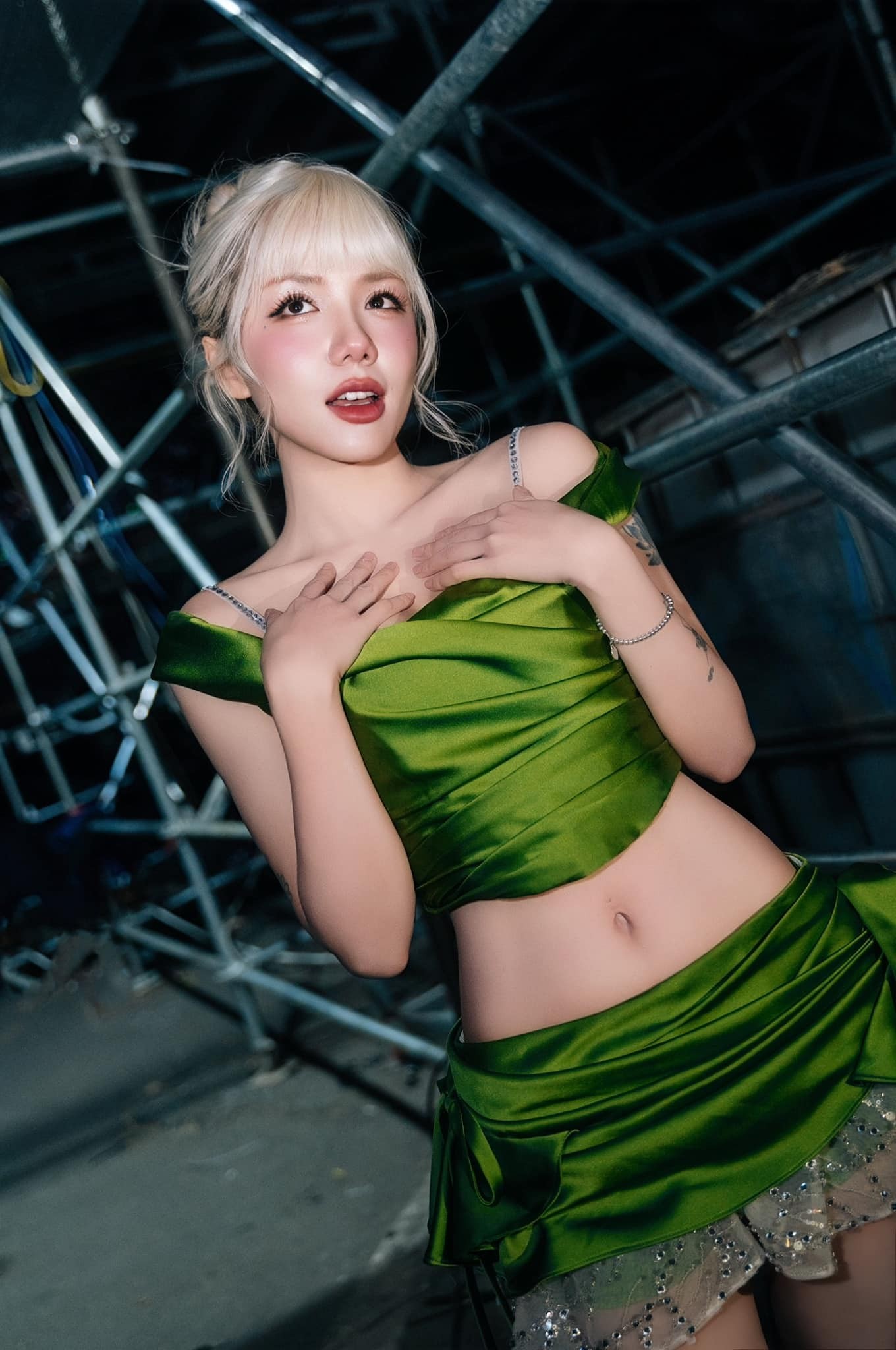 Hội chị cả Em Xinh "Say Hi": Phương Ly - Bích Phương "chất", Tiên Tiên khác biệt ảnh 9
