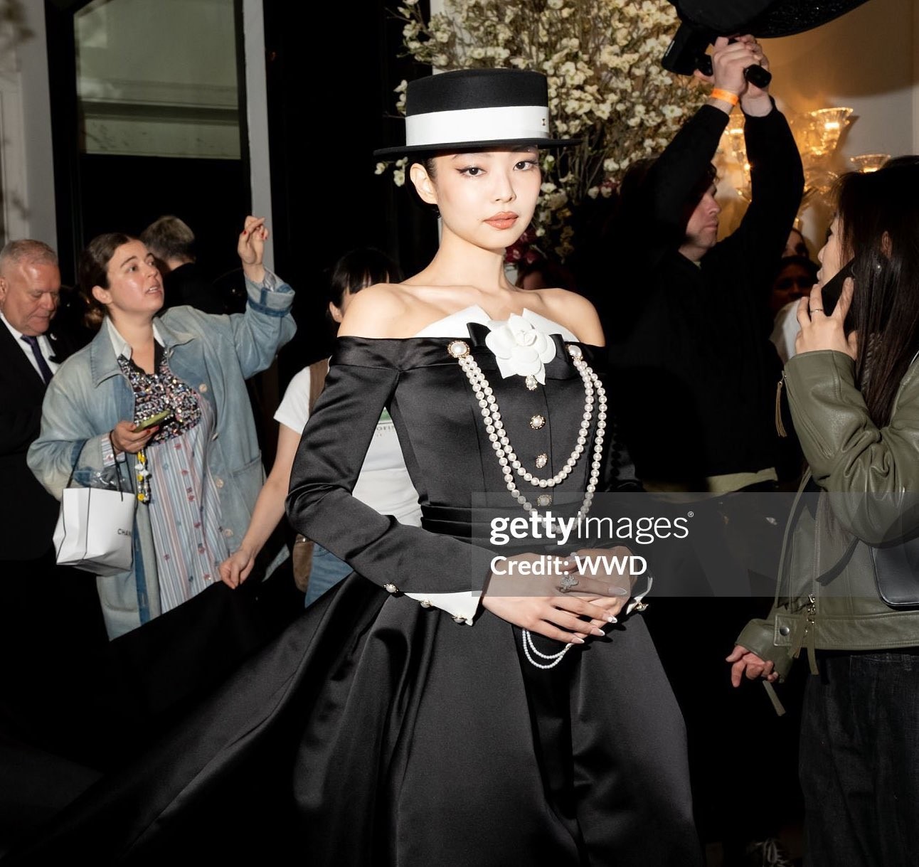 Met Gala 2025: Lisa debut gây choáng, Jennie “tuyệt đối điện ảnh”, Rosé chưa đủ "wow" ảnh 3