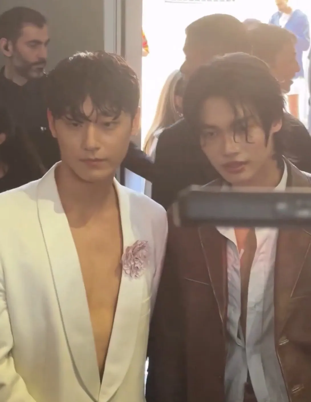 Show Prada tại Milan: Kai EXO, Lee Do Hyun gây bất ngờ, Sana TWICE nhạt nhoà ảnh 9