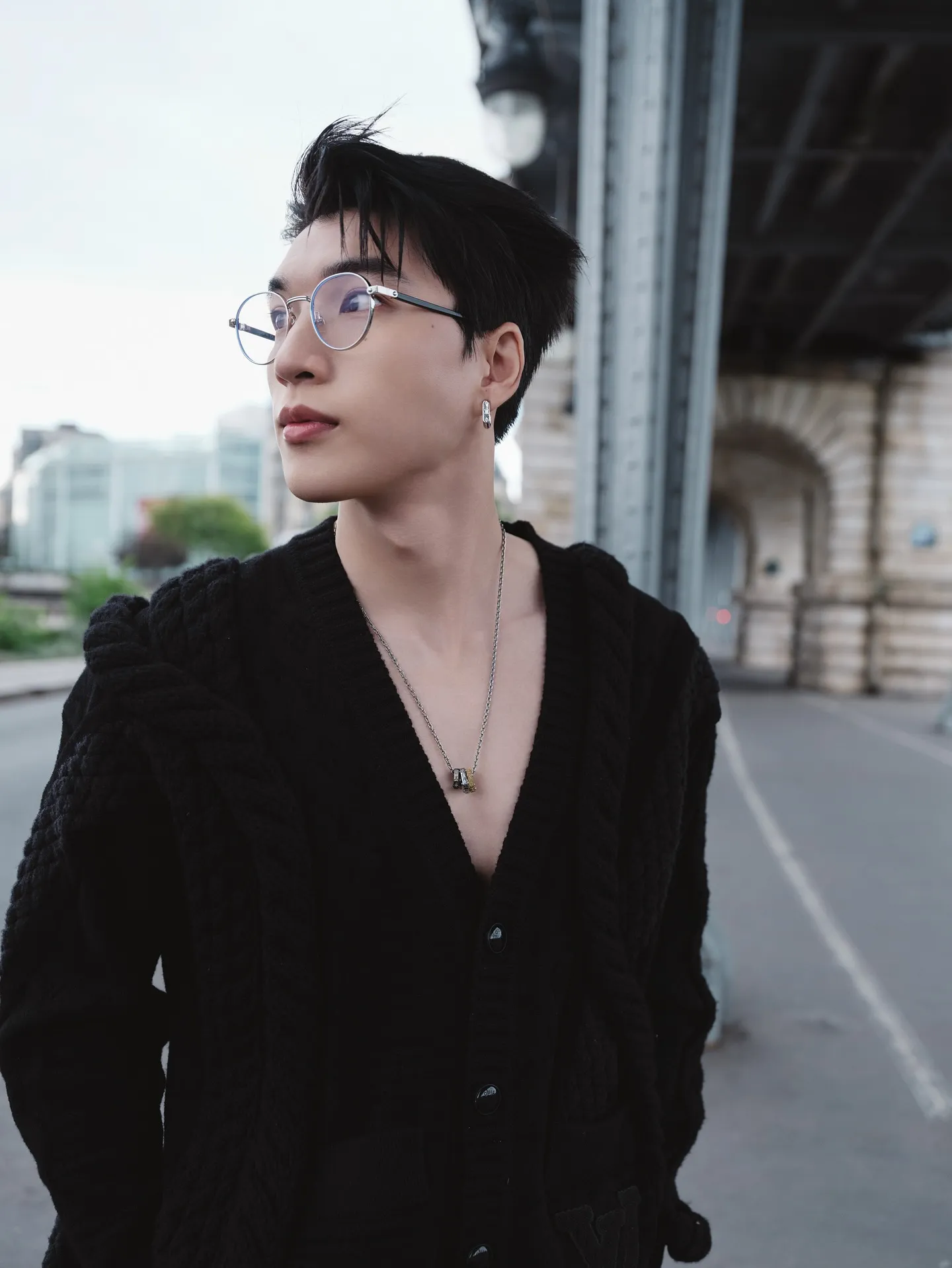 Paris Fashion Week: HIEUTHUHAI được Louis Vuitton ưu ái đặc biệt trước giờ G ảnh 11